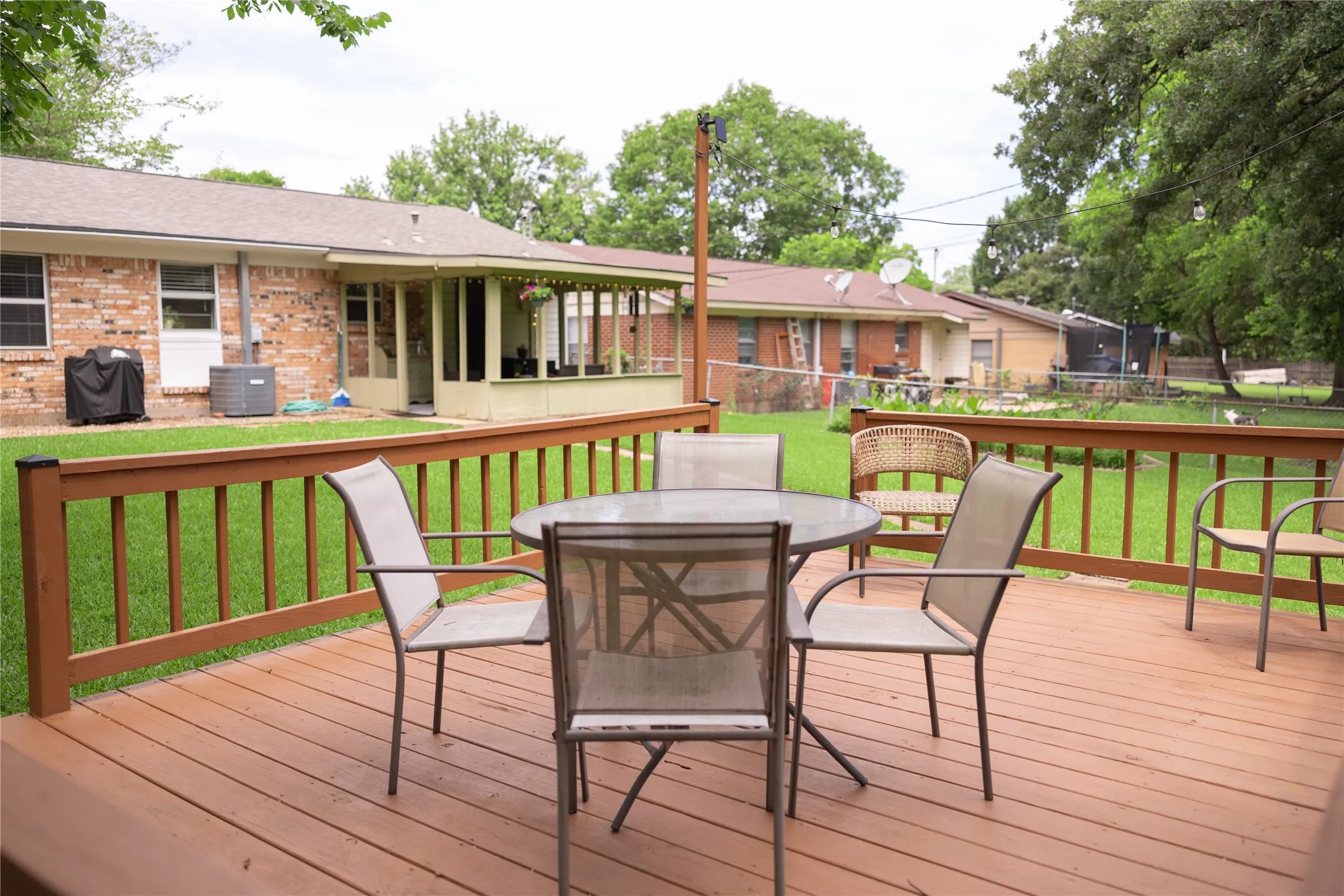 Single Family Residence For Sale in Grayson County , 114 N Imperial Drive, Denison, Texas 75020, 3 Bedroom, 2 Bathroom, Garage spaces, 1,413 Sqft, built in 1962, mls#21280793, Real Estate Agent in Denison, Homes For Sale in Grayson county, Homes For Sale in Denison, Realtor in Denison Texas, Real Estate Brokerage Independent Realty Texas, Luminita Cordes Realtor
