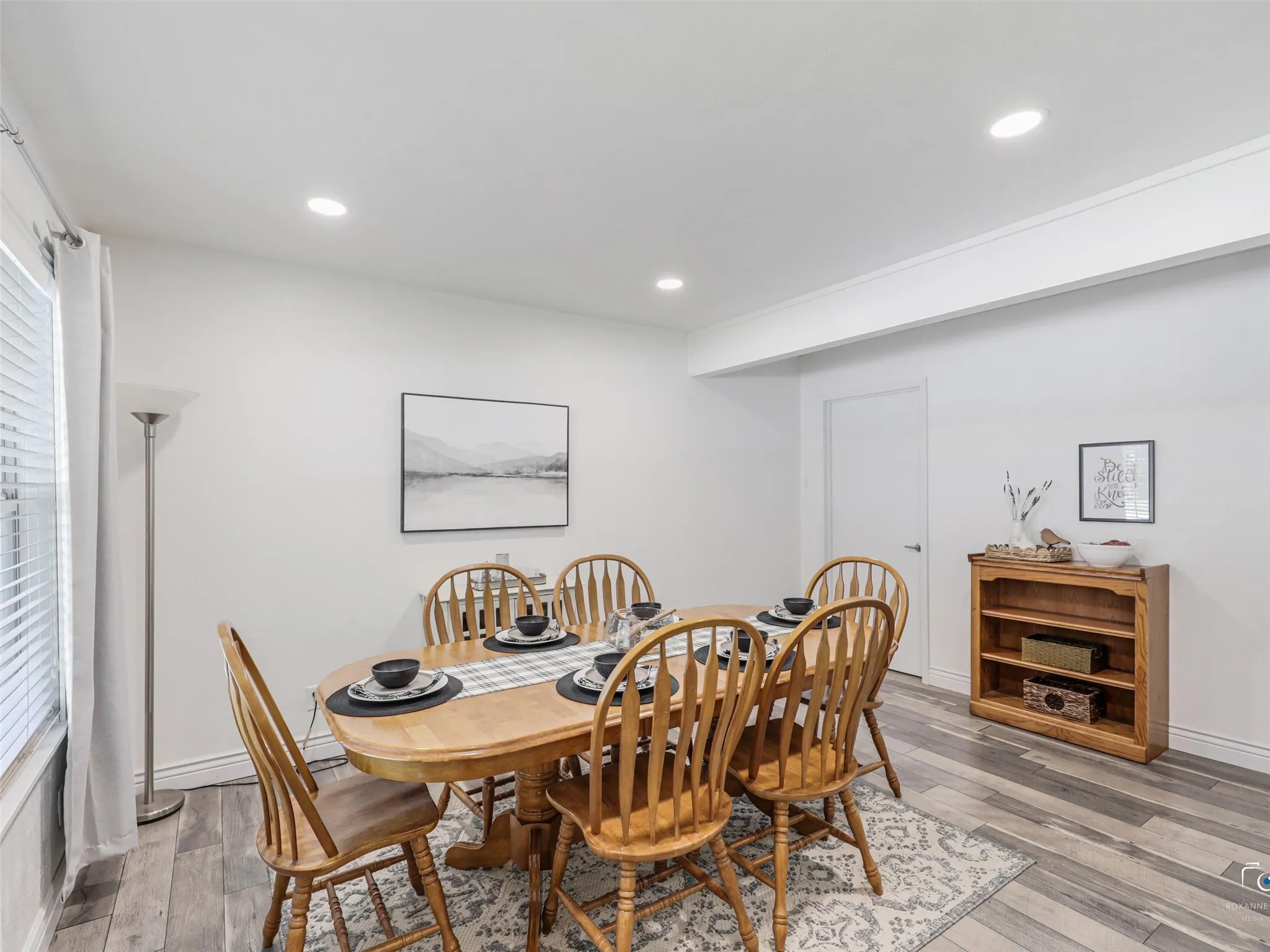 Single Family Residence For Sale in Grayson County , 114 N Imperial Drive, Denison, Texas 75020, 3 Bedroom, 2 Bathroom, Garage spaces, 1,413 Sqft, built in 1962, mls#21280793, Real Estate Agent in Denison, Homes For Sale in Grayson county, Homes For Sale in Denison, Realtor in Denison Texas, Real Estate Brokerage Independent Realty Texas, Luminita Cordes Realtor