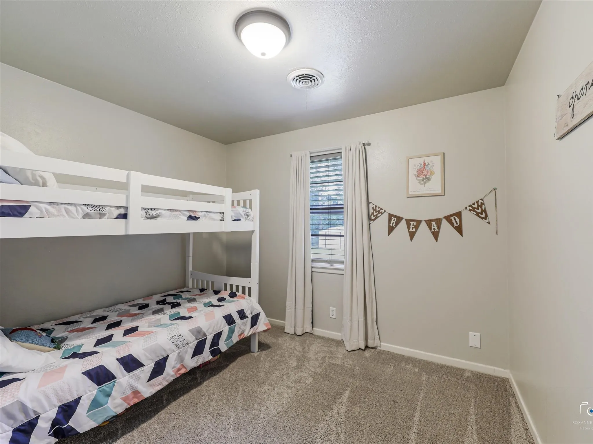 Single Family Residence For Sale in Grayson County , 114 N Imperial Drive, Denison, Texas 75020, 3 Bedroom, 2 Bathroom, Garage spaces, 1,413 Sqft, built in 1962, mls#21280793, Real Estate Agent in Denison, Homes For Sale in Grayson county, Homes For Sale in Denison, Realtor in Denison Texas, Real Estate Brokerage Independent Realty Texas, Luminita Cordes Realtor