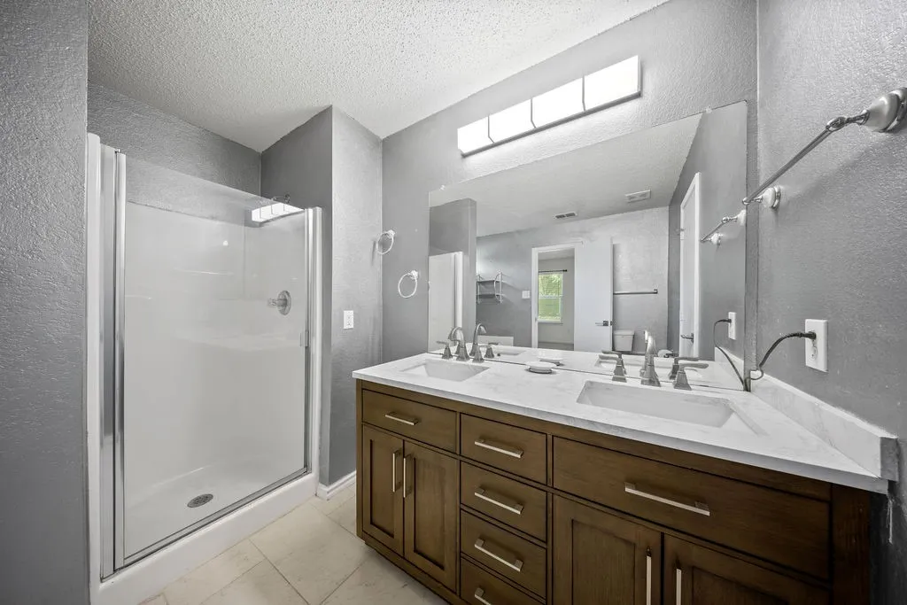 Single Family Residence For Rent in Dallas County , 1444 Atkins Street, Cedar Hill, Texas 75104, 3 Bedroom, 2 Bathroom, 2 Garage spaces, 2,100 Sqft, built in 2002, mls#21287727, Real Estate Agent in Cedar Hill, Homes For Rent in Dallas county, Homes For Rent in Cedar Hill, Realtor in Cedar Hill Texas, Real Estate Brokerage Independent Realty Texas, Luminita Cordes Realtor