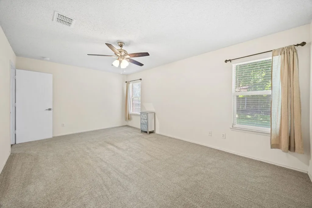 Single Family Residence For Rent in Dallas County , 1444 Atkins Street, Cedar Hill, Texas 75104, 3 Bedroom, 2 Bathroom, 2 Garage spaces, 2,100 Sqft, built in 2002, mls#21287727, Real Estate Agent in Cedar Hill, Homes For Rent in Dallas county, Homes For Rent in Cedar Hill, Realtor in Cedar Hill Texas, Real Estate Brokerage Independent Realty Texas, Luminita Cordes Realtor