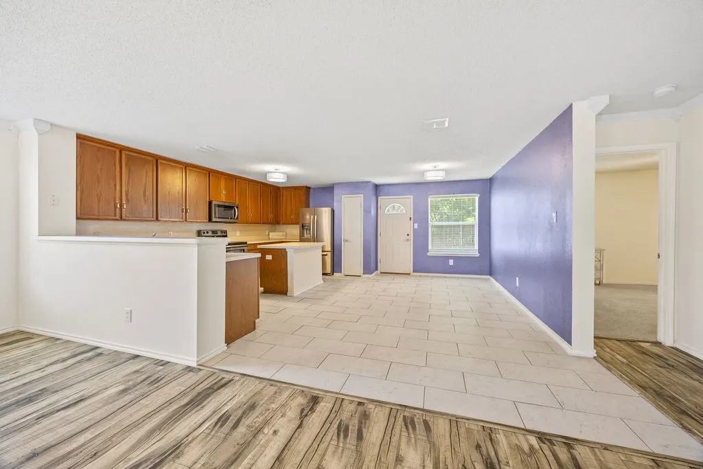 Single Family Residence For Rent in Dallas County , 1444 Atkins Street, Cedar Hill, Texas 75104, 3 Bedroom, 2 Bathroom, 2 Garage spaces, 2,100 Sqft, built in 2002, mls#21287727, Real Estate Agent in Cedar Hill, Homes For Rent in Dallas county, Homes For Rent in Cedar Hill, Realtor in Cedar Hill Texas, Real Estate Brokerage Independent Realty Texas, Luminita Cordes Realtor