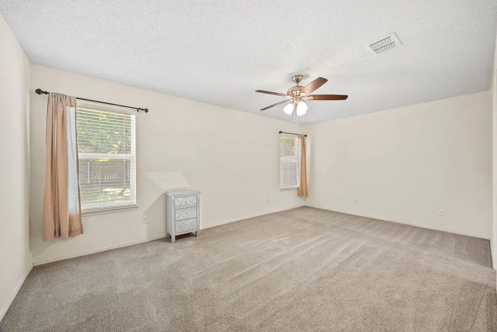 Single Family Residence For Rent in Dallas County , 1444 Atkins Street, Cedar Hill, Texas 75104, 3 Bedroom, 2 Bathroom, 2 Garage spaces, 2,100 Sqft, built in 2002, mls#21287727, Real Estate Agent in Cedar Hill, Homes For Rent in Dallas county, Homes For Rent in Cedar Hill, Realtor in Cedar Hill Texas, Real Estate Brokerage Independent Realty Texas, Luminita Cordes Realtor