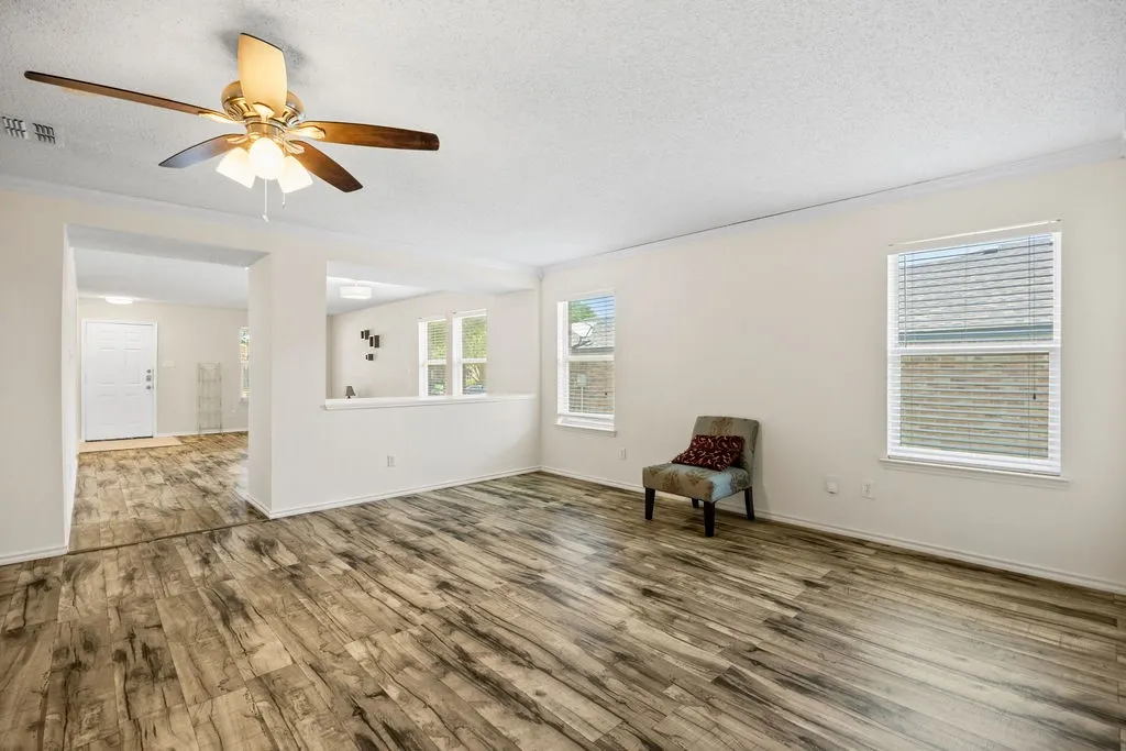 Single Family Residence For Rent in Dallas County , 1444 Atkins Street, Cedar Hill, Texas 75104, 3 Bedroom, 2 Bathroom, 2 Garage spaces, 2,100 Sqft, built in 2002, mls#21287727, Real Estate Agent in Cedar Hill, Homes For Rent in Dallas county, Homes For Rent in Cedar Hill, Realtor in Cedar Hill Texas, Real Estate Brokerage Independent Realty Texas, Luminita Cordes Realtor