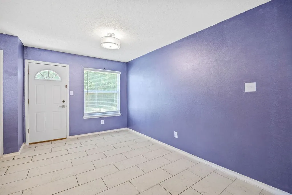 Single Family Residence For Rent in Dallas County , 1444 Atkins Street, Cedar Hill, Texas 75104, 3 Bedroom, 2 Bathroom, 2 Garage spaces, 2,100 Sqft, built in 2002, mls#21287727, Real Estate Agent in Cedar Hill, Homes For Rent in Dallas county, Homes For Rent in Cedar Hill, Realtor in Cedar Hill Texas, Real Estate Brokerage Independent Realty Texas, Luminita Cordes Realtor