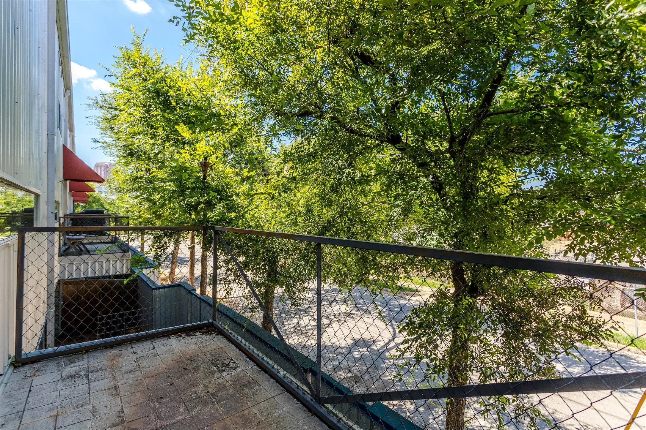 Townhouse For Sale in Dallas County , 1429 Caddo Street B, Dallas, Texas 75204, 2 Bedroom, 2 Bathroom, 2 Garage spaces, 1,974 Sqft, built in 2004, mls#21291117, Real Estate Agent in Dallas, Homes For Sale in Dallas county, Homes For Sale in Dallas, Realtor in Dallas Texas, Real Estate Brokerage Independent Realty Texas, Luminita Cordes Realtor