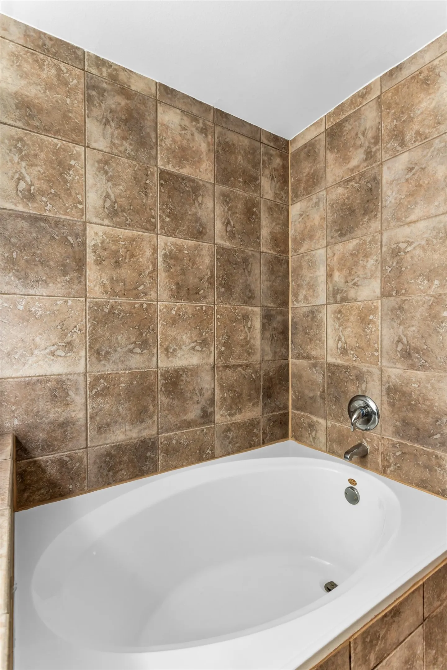 Townhouse For Sale in Dallas County , 1429 Caddo Street B, Dallas, Texas 75204, 2 Bedroom, 2 Bathroom, 2 Garage spaces, 1,974 Sqft, built in 2004, mls#21291117, Real Estate Agent in Dallas, Homes For Sale in Dallas county, Homes For Sale in Dallas, Realtor in Dallas Texas, Real Estate Brokerage Independent Realty Texas, Luminita Cordes Realtor