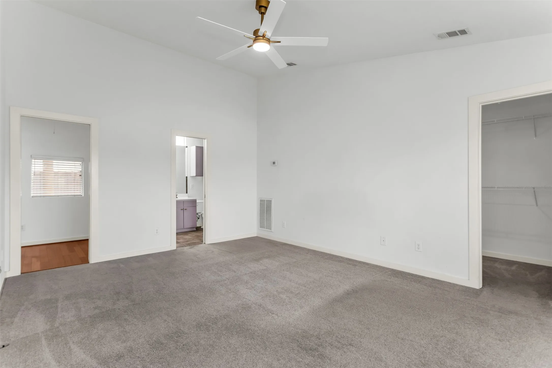 Townhouse For Sale in Dallas County , 1429 Caddo Street B, Dallas, Texas 75204, 2 Bedroom, 2 Bathroom, 2 Garage spaces, 1,974 Sqft, built in 2004, mls#21291117, Real Estate Agent in Dallas, Homes For Sale in Dallas county, Homes For Sale in Dallas, Realtor in Dallas Texas, Real Estate Brokerage Independent Realty Texas, Luminita Cordes Realtor