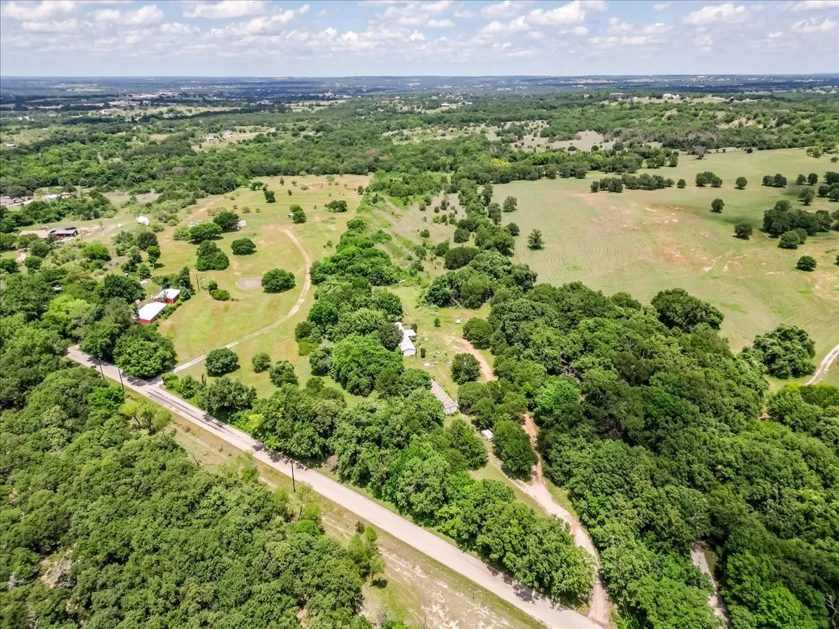 Mobile Home For Sale in Parker County , 876 Old Authon Road, Weatherford, Texas 76088, 3 Bedroom, 2 Bathroom, Garage spaces, 2,432 Sqft, built in 1982, mls#21291346, Real Estate Agent in Weatherford, Homes For Sale in Parker county, Homes For Sale in Weatherford, Realtor in Weatherford Texas, Real Estate Brokerage Independent Realty Texas, Luminita Cordes Realtor