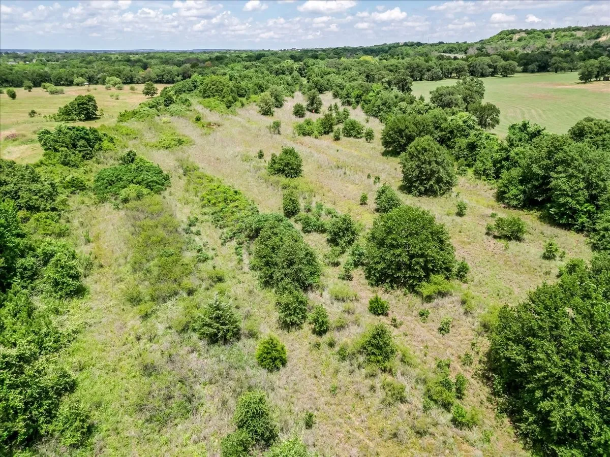 Mobile Home For Sale in Parker County , 876 Old Authon Road, Weatherford, Texas 76088, 3 Bedroom, 2 Bathroom, Garage spaces, 2,432 Sqft, built in 1982, mls#21291346, Real Estate Agent in Weatherford, Homes For Sale in Parker county, Homes For Sale in Weatherford, Realtor in Weatherford Texas, Real Estate Brokerage Independent Realty Texas, Luminita Cordes Realtor