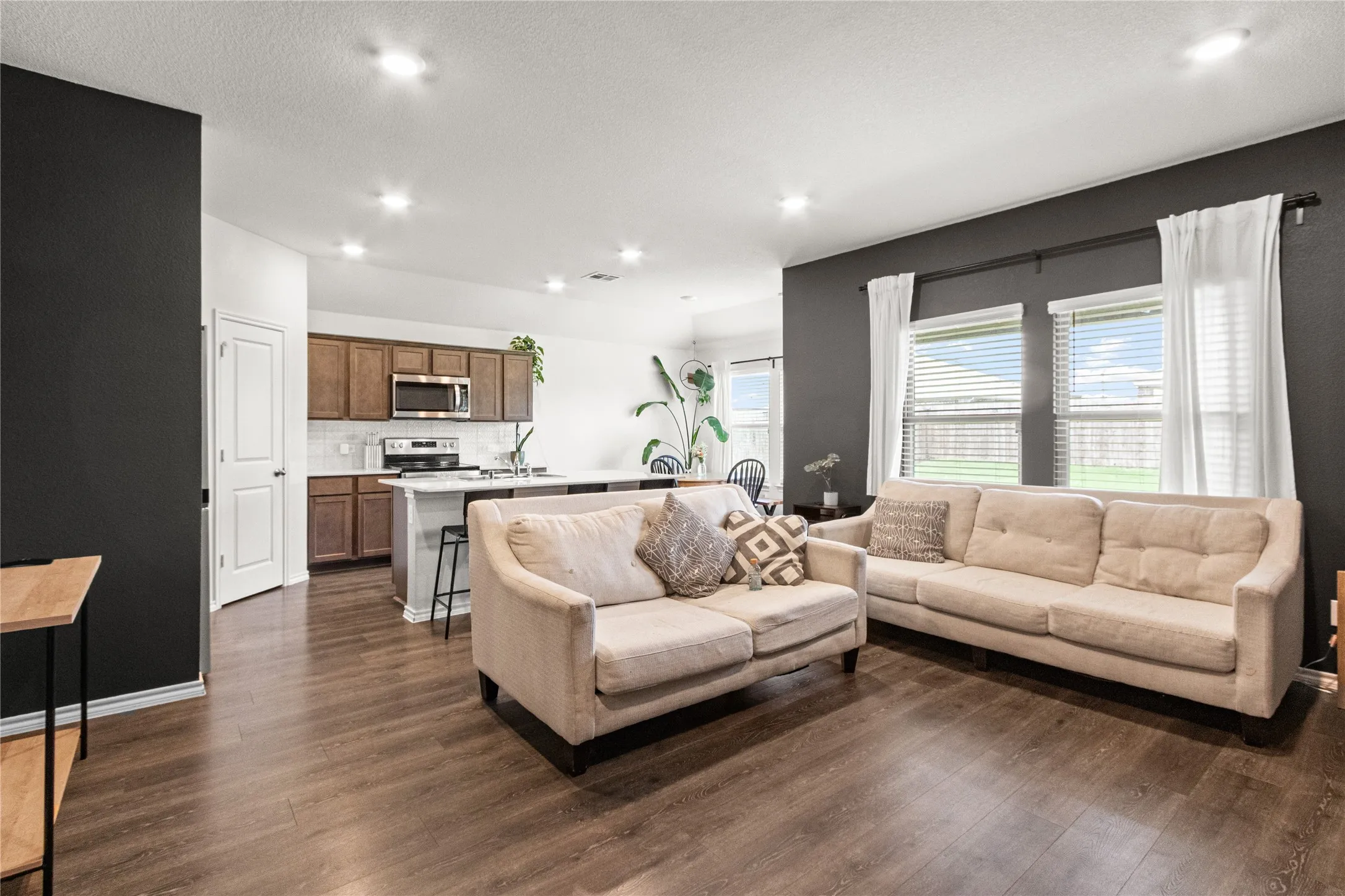 Single Family Residence For Sale in Dallas County , 15141 Ace Drive, Dallas, Texas 75253, 3 Bedroom, 2 Bathroom, 2 Garage spaces, 1,350 Sqft, built in 2022, Price $289,990, mls#21291302, Real Estate Agent in Dallas, Homes For Sale in Dallas county, Homes For Sale in Dallas, Realtor in Dallas Texas, Real Estate Brokerage Independent Realty Texas, Luminita Cordes Realtor