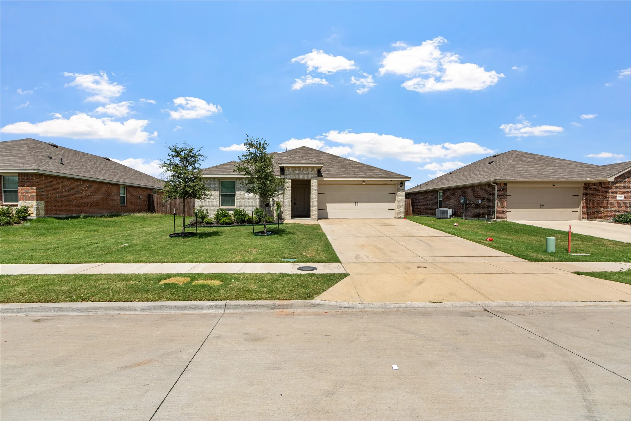 Single Family Residence For Sale in Dallas County , 15141 Ace Drive, Dallas, Texas 75253, 3 Bedroom, 2 Bathroom, 2 Garage spaces, 1,350 Sqft, built in 2022, Price $289,990, mls#21291302, Real Estate Agent in Dallas, Homes For Sale in Dallas county, Homes For Sale in Dallas, Realtor in Dallas Texas, Real Estate Brokerage Independent Realty Texas, Luminita Cordes Realtor