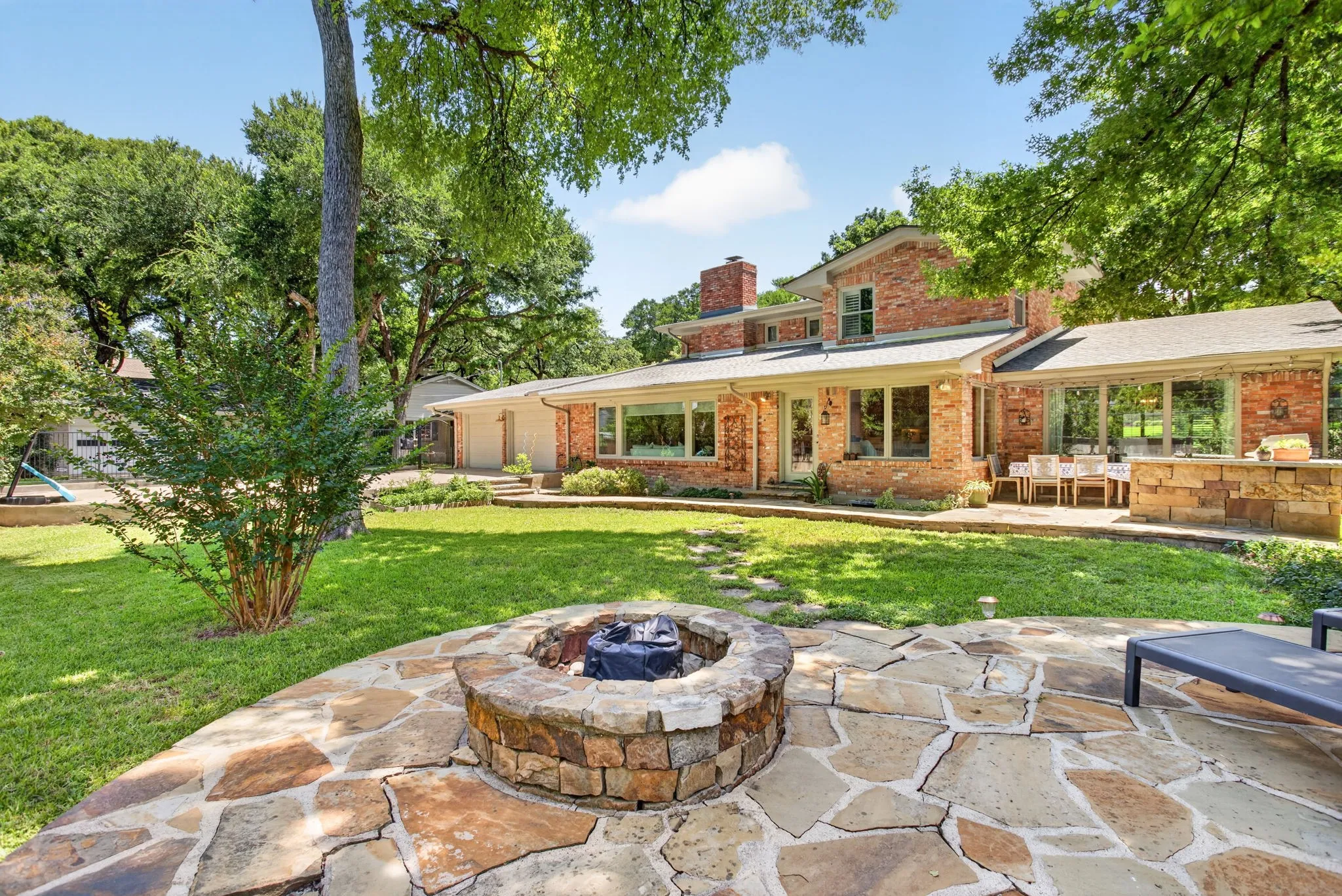 Single Family Residence For Sale in Tarrant County , 3712 Fox Hollow Street, Fort Worth, Texas 76109, 4 Bedroom, 3 Bathroom, 2 Garage spaces, 3,436 Sqft, built in 1956, mls#21290093, Real Estate Agent in Fort Worth, Homes For Sale in Tarrant county, Homes For Sale in Fort Worth, Realtor in Fort Worth Texas, Real Estate Brokerage Independent Realty Texas, Luminita Cordes Realtor