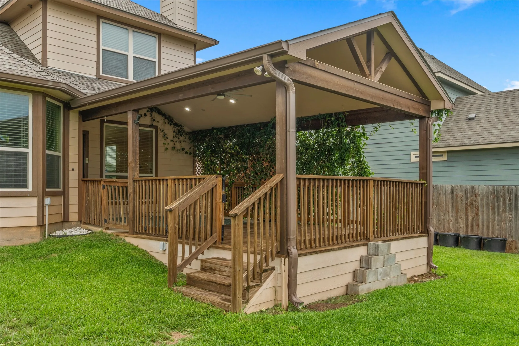 Single Family Residence For Sale in Mc Lennan County , 10860 Burnham Drive, Waco, Texas 76708, 4 Bedroom, 4 Bathroom, 2 Garage spaces, 2,783 Sqft, built in 2014, mls#21291349, Real Estate Agent in Waco, Homes For Sale in Mc Lennan county, Homes For Sale in Waco, Realtor in Waco Texas, Real Estate Brokerage Independent Realty Texas, Luminita Cordes Realtor