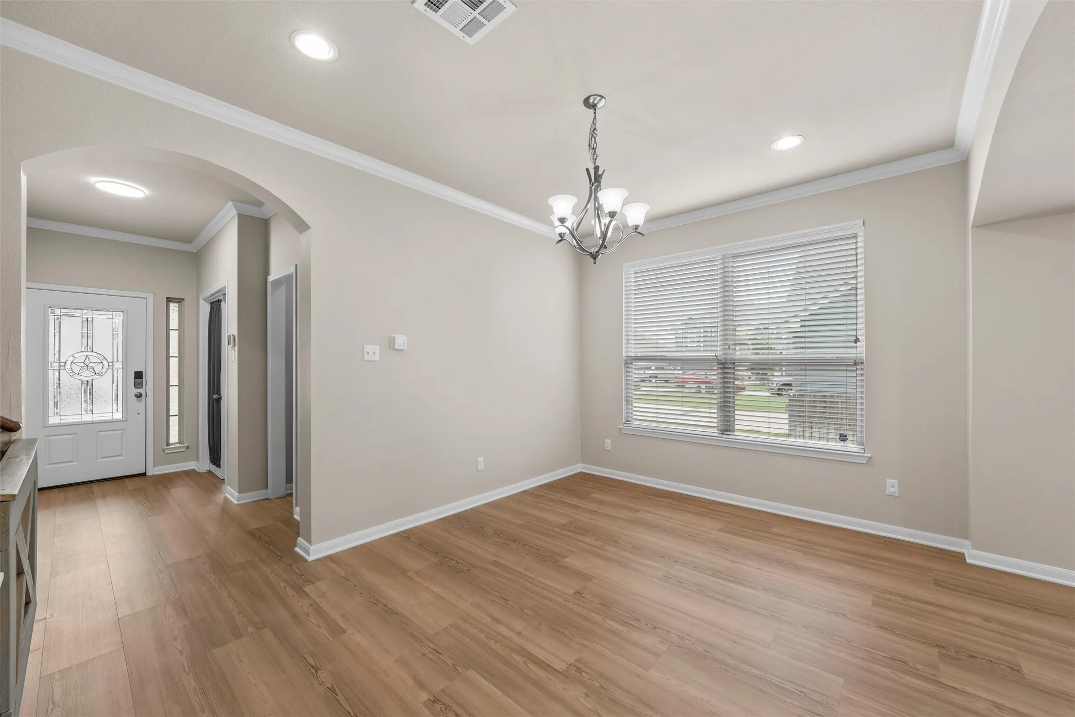 Single Family Residence For Sale in Mc Lennan County , 10860 Burnham Drive, Waco, Texas 76708, 4 Bedroom, 4 Bathroom, 2 Garage spaces, 2,783 Sqft, built in 2014, mls#21291349, Real Estate Agent in Waco, Homes For Sale in Mc Lennan county, Homes For Sale in Waco, Realtor in Waco Texas, Real Estate Brokerage Independent Realty Texas, Luminita Cordes Realtor
