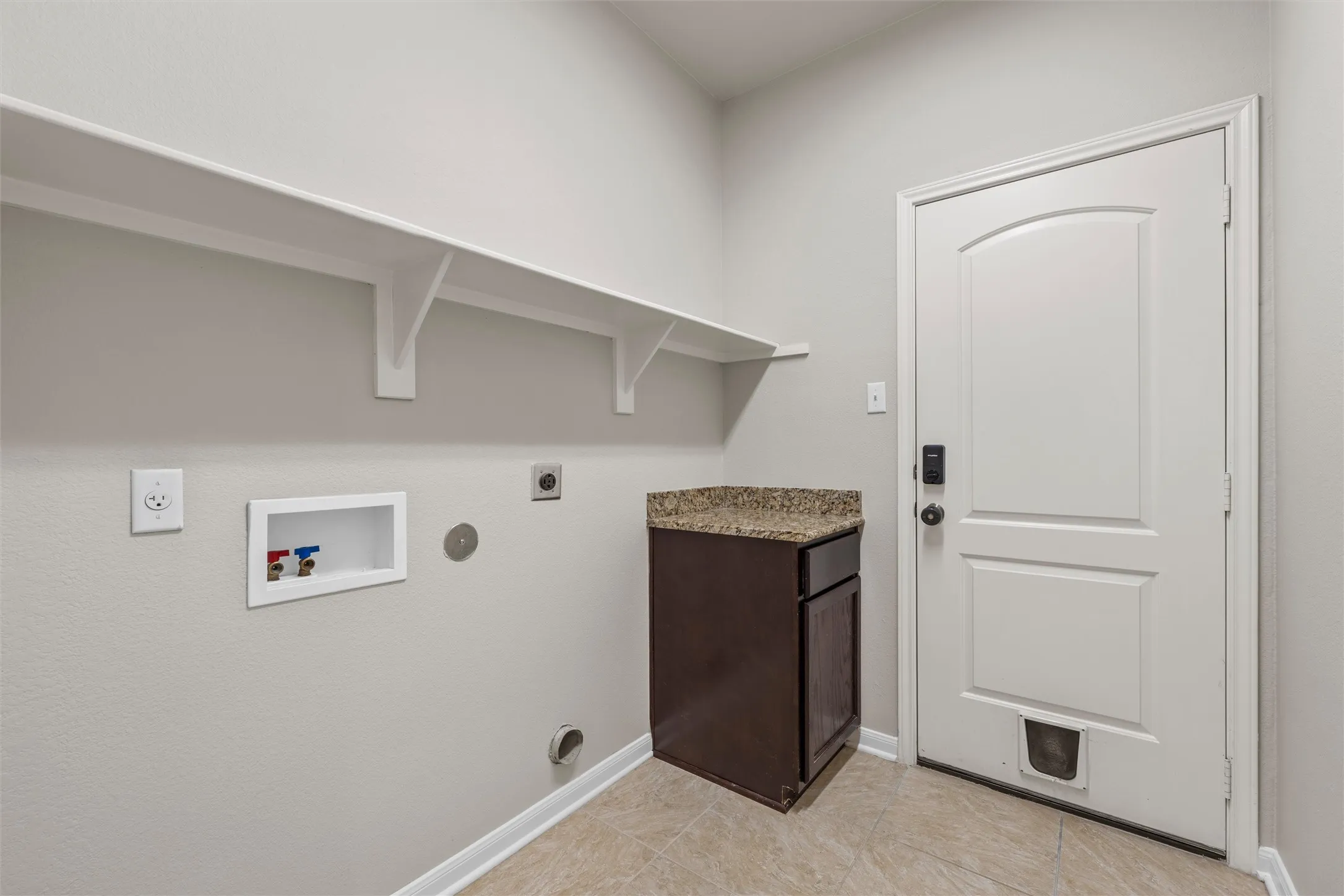 Single Family Residence For Sale in Mc Lennan County , 10860 Burnham Drive, Waco, Texas 76708, 4 Bedroom, 4 Bathroom, 2 Garage spaces, 2,783 Sqft, built in 2014, mls#21291349, Real Estate Agent in Waco, Homes For Sale in Mc Lennan county, Homes For Sale in Waco, Realtor in Waco Texas, Real Estate Brokerage Independent Realty Texas, Luminita Cordes Realtor