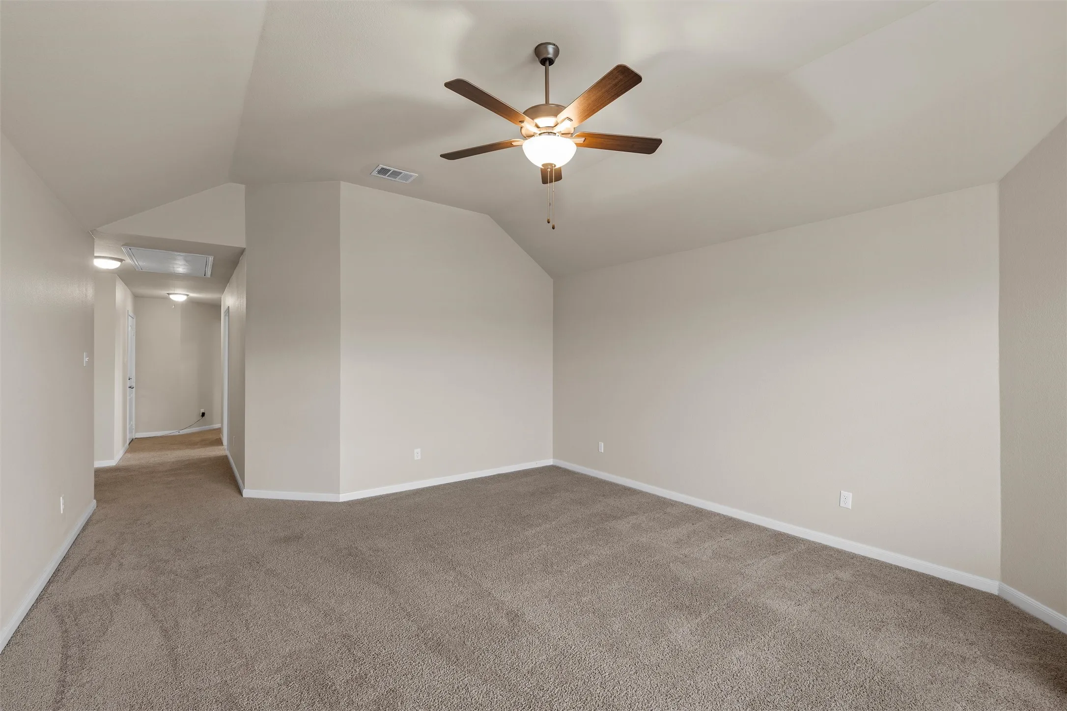 Single Family Residence For Sale in Mc Lennan County , 10860 Burnham Drive, Waco, Texas 76708, 4 Bedroom, 4 Bathroom, 2 Garage spaces, 2,783 Sqft, built in 2014, mls#21291349, Real Estate Agent in Waco, Homes For Sale in Mc Lennan county, Homes For Sale in Waco, Realtor in Waco Texas, Real Estate Brokerage Independent Realty Texas, Luminita Cordes Realtor
