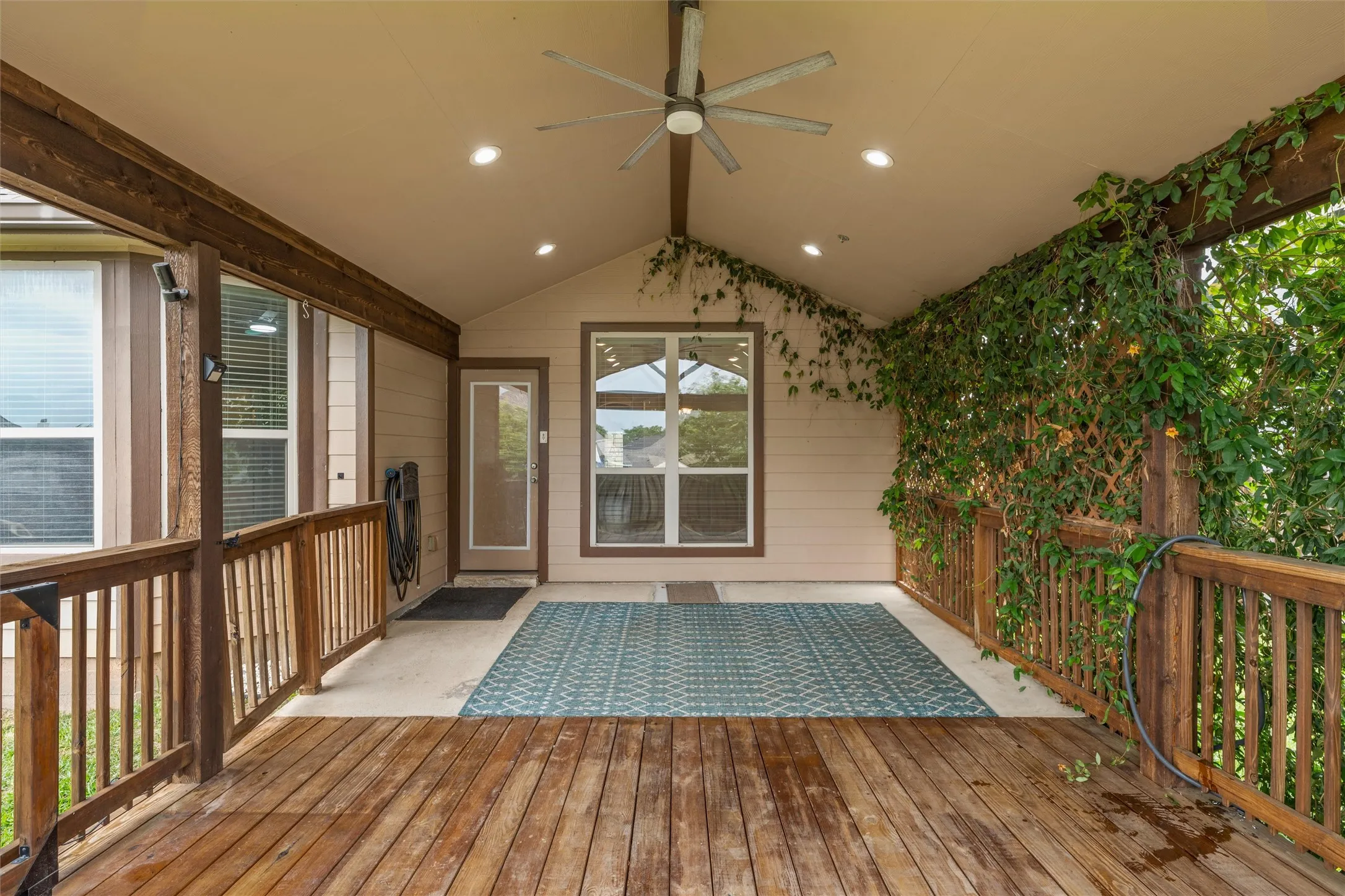 Single Family Residence For Sale in Mc Lennan County , 10860 Burnham Drive, Waco, Texas 76708, 4 Bedroom, 4 Bathroom, 2 Garage spaces, 2,783 Sqft, built in 2014, mls#21291349, Real Estate Agent in Waco, Homes For Sale in Mc Lennan county, Homes For Sale in Waco, Realtor in Waco Texas, Real Estate Brokerage Independent Realty Texas, Luminita Cordes Realtor