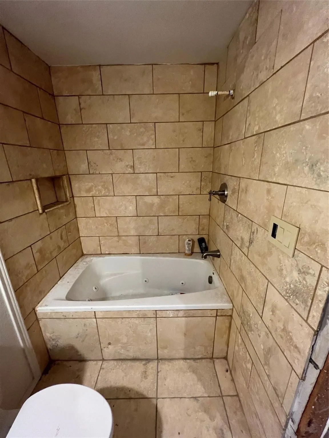 Single Family Residence For Sale in Hood County , 3605 Blueberry Trail, Granbury, Texas 76048, 5 Bedroom, 5 Bathroom, Garage spaces, 4,336 Sqft, built in 2017, Price $349,000, mls#21291374, Real Estate Agent in Granbury, Homes For Sale in Hood county, Homes For Sale in Granbury, Realtor in Granbury Texas, Real Estate Brokerage Independent Realty Texas, Luminita Cordes Realtor