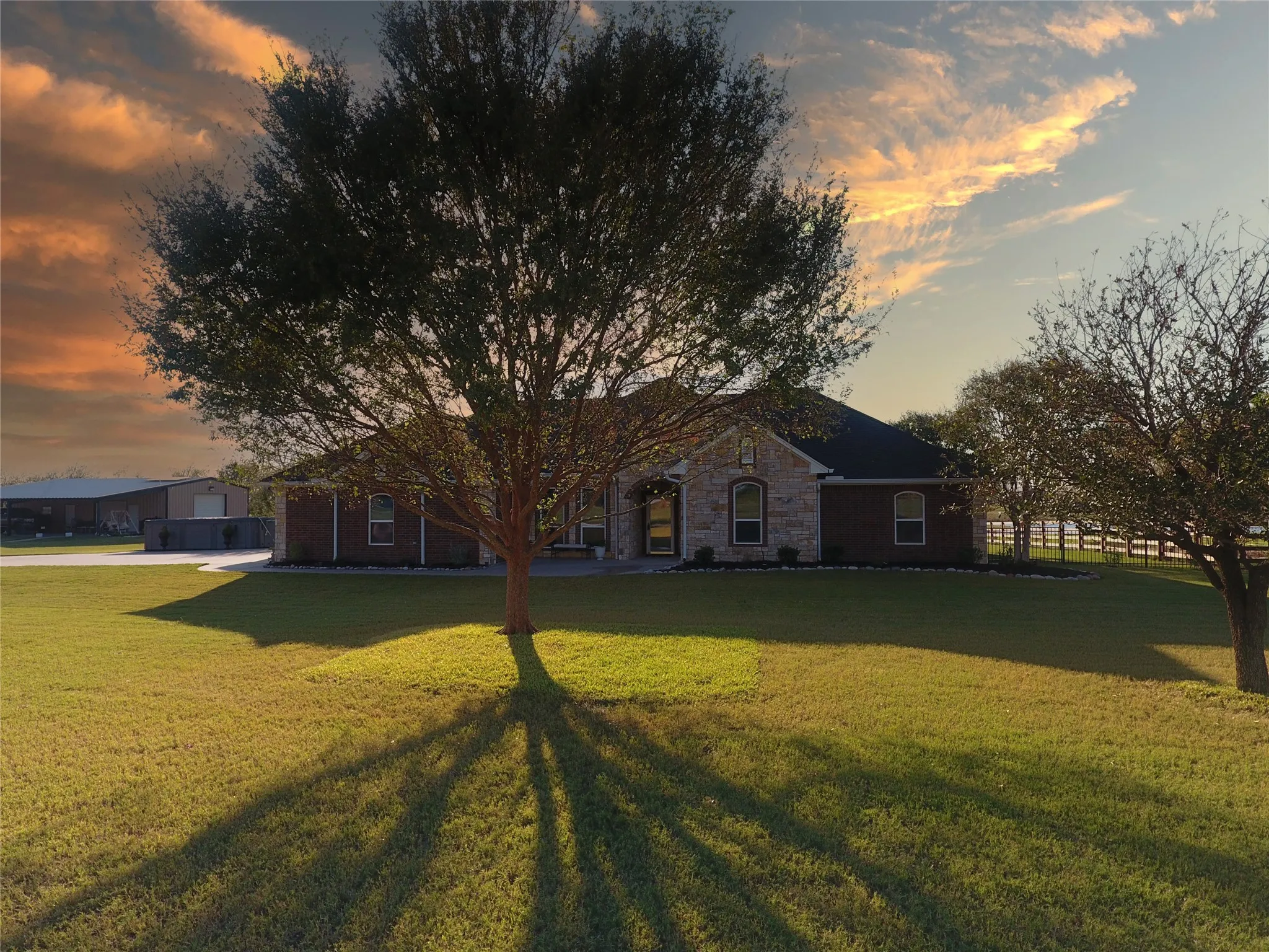 Single Family Residence For Sale in Denton County , 11225 Mesquite Hill Road, Sanger, Texas 76266, 4 Bedroom, 4 Bathroom, 2 Garage spaces, 2,427 Sqft, built in 2007, mls#21288435, Real Estate Agent in Sanger, Homes For Sale in Denton county, Homes For Sale in Sanger, Realtor in Sanger Texas, Real Estate Brokerage Independent Realty Texas, Luminita Cordes Realtor