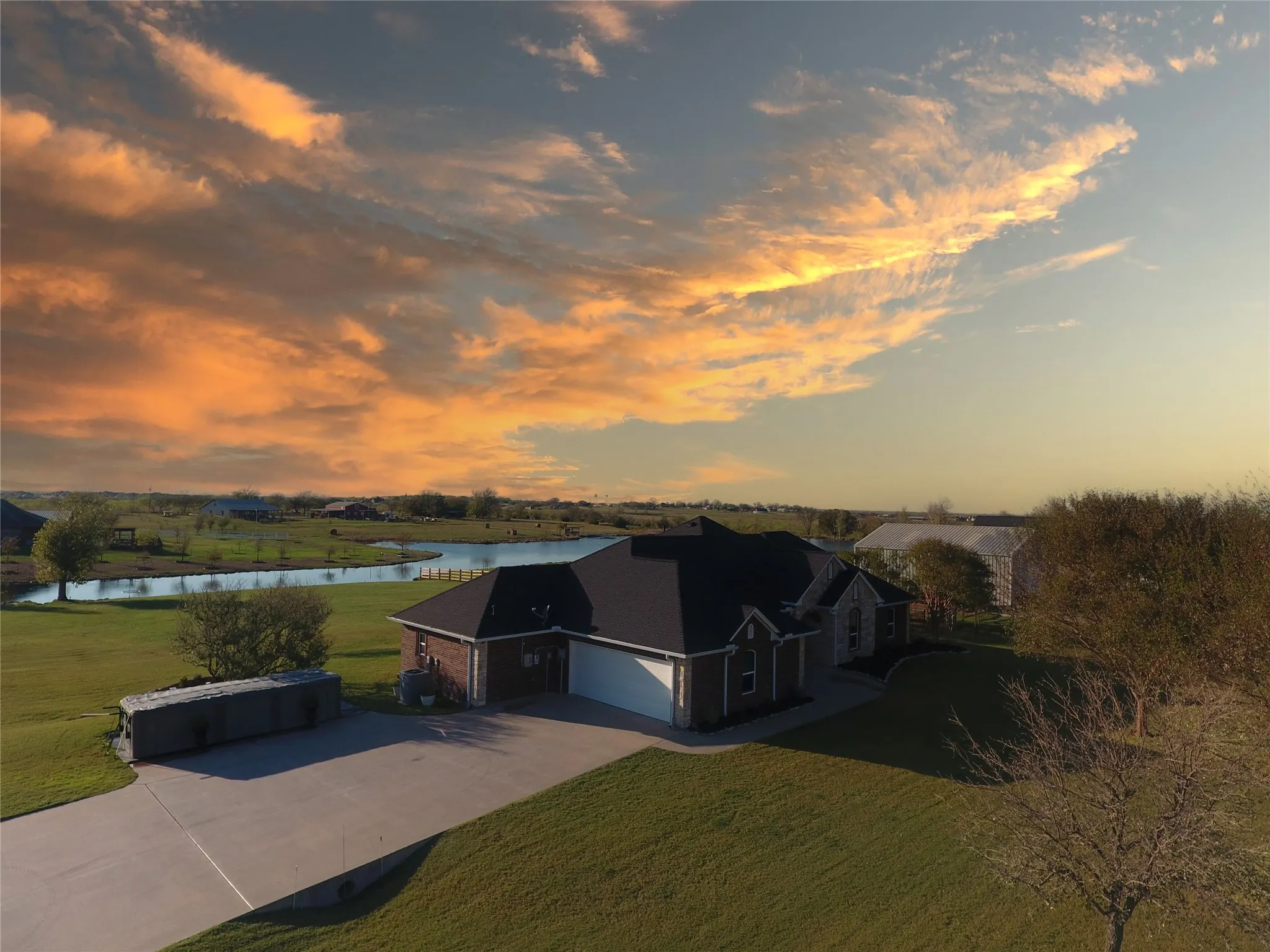 Single Family Residence For Sale in Denton County , 11225 Mesquite Hill Road, Sanger, Texas 76266, 4 Bedroom, 4 Bathroom, 2 Garage spaces, 2,427 Sqft, built in 2007, mls#21288435, Real Estate Agent in Sanger, Homes For Sale in Denton county, Homes For Sale in Sanger, Realtor in Sanger Texas, Real Estate Brokerage Independent Realty Texas, Luminita Cordes Realtor