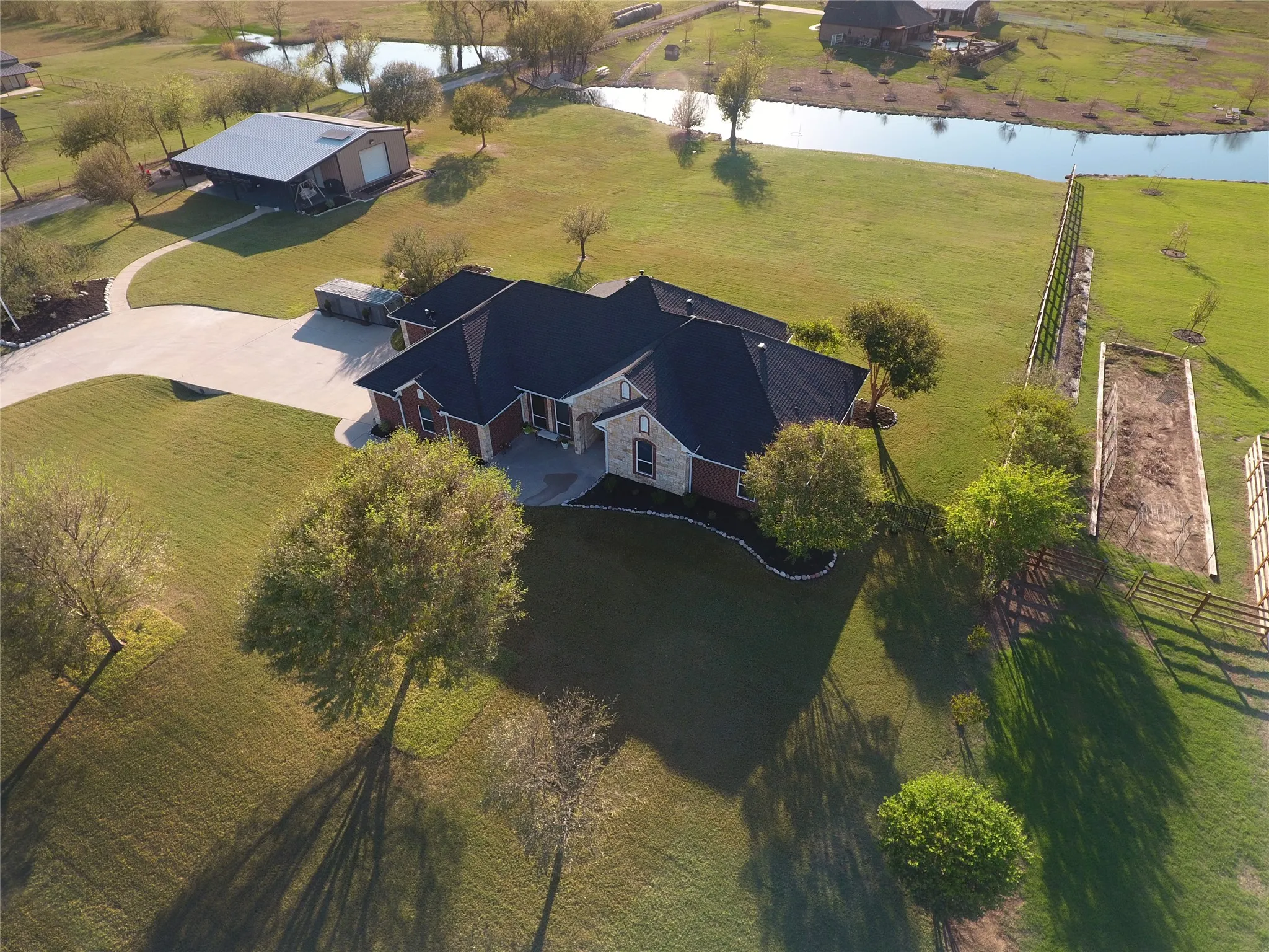 Single Family Residence For Sale in Denton County , 11225 Mesquite Hill Road, Sanger, Texas 76266, 4 Bedroom, 4 Bathroom, 2 Garage spaces, 2,427 Sqft, built in 2007, mls#21288435, Real Estate Agent in Sanger, Homes For Sale in Denton county, Homes For Sale in Sanger, Realtor in Sanger Texas, Real Estate Brokerage Independent Realty Texas, Luminita Cordes Realtor
