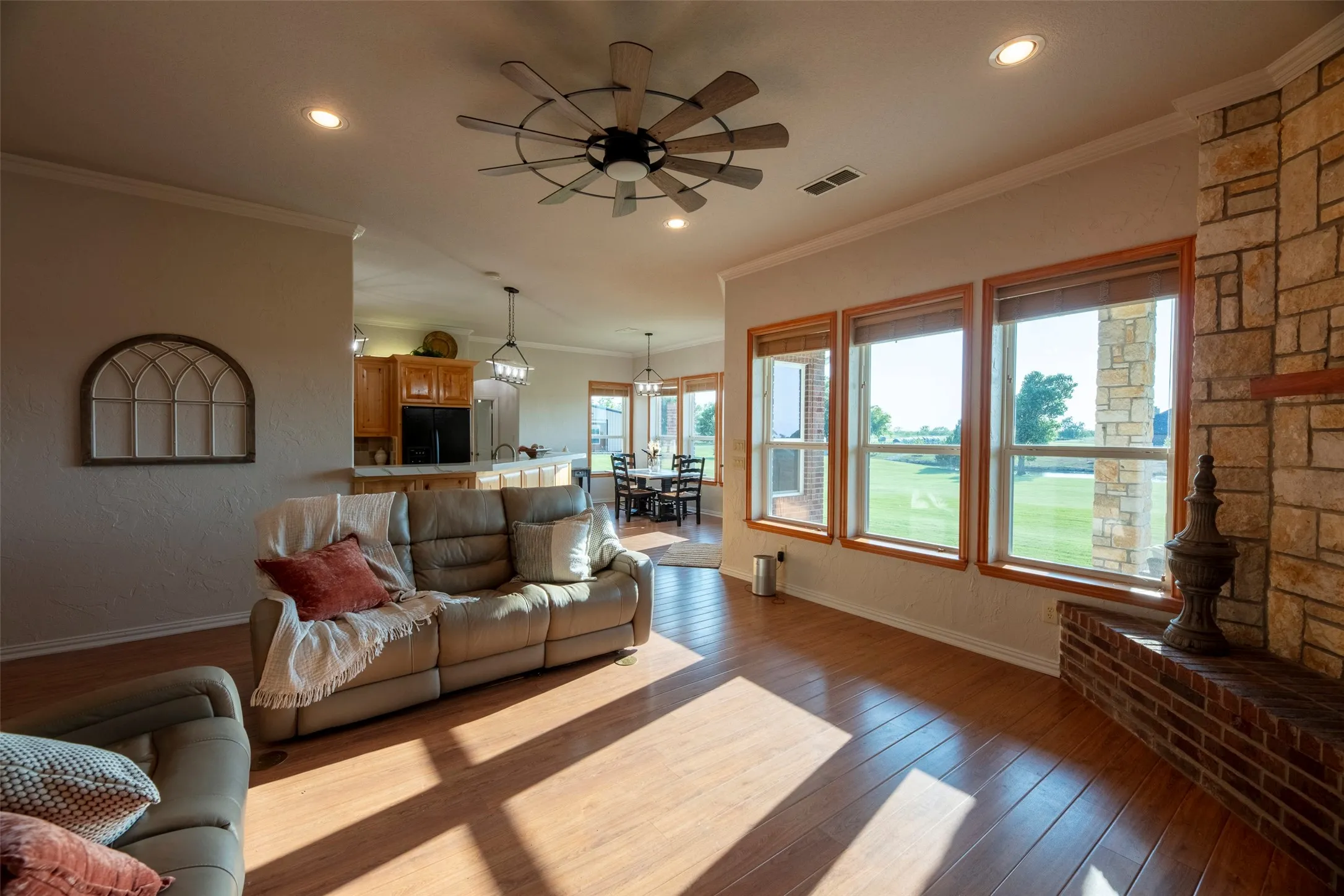 Single Family Residence For Sale in Denton County , 11225 Mesquite Hill Road, Sanger, Texas 76266, 4 Bedroom, 4 Bathroom, 2 Garage spaces, 2,427 Sqft, built in 2007, mls#21288435, Real Estate Agent in Sanger, Homes For Sale in Denton county, Homes For Sale in Sanger, Realtor in Sanger Texas, Real Estate Brokerage Independent Realty Texas, Luminita Cordes Realtor