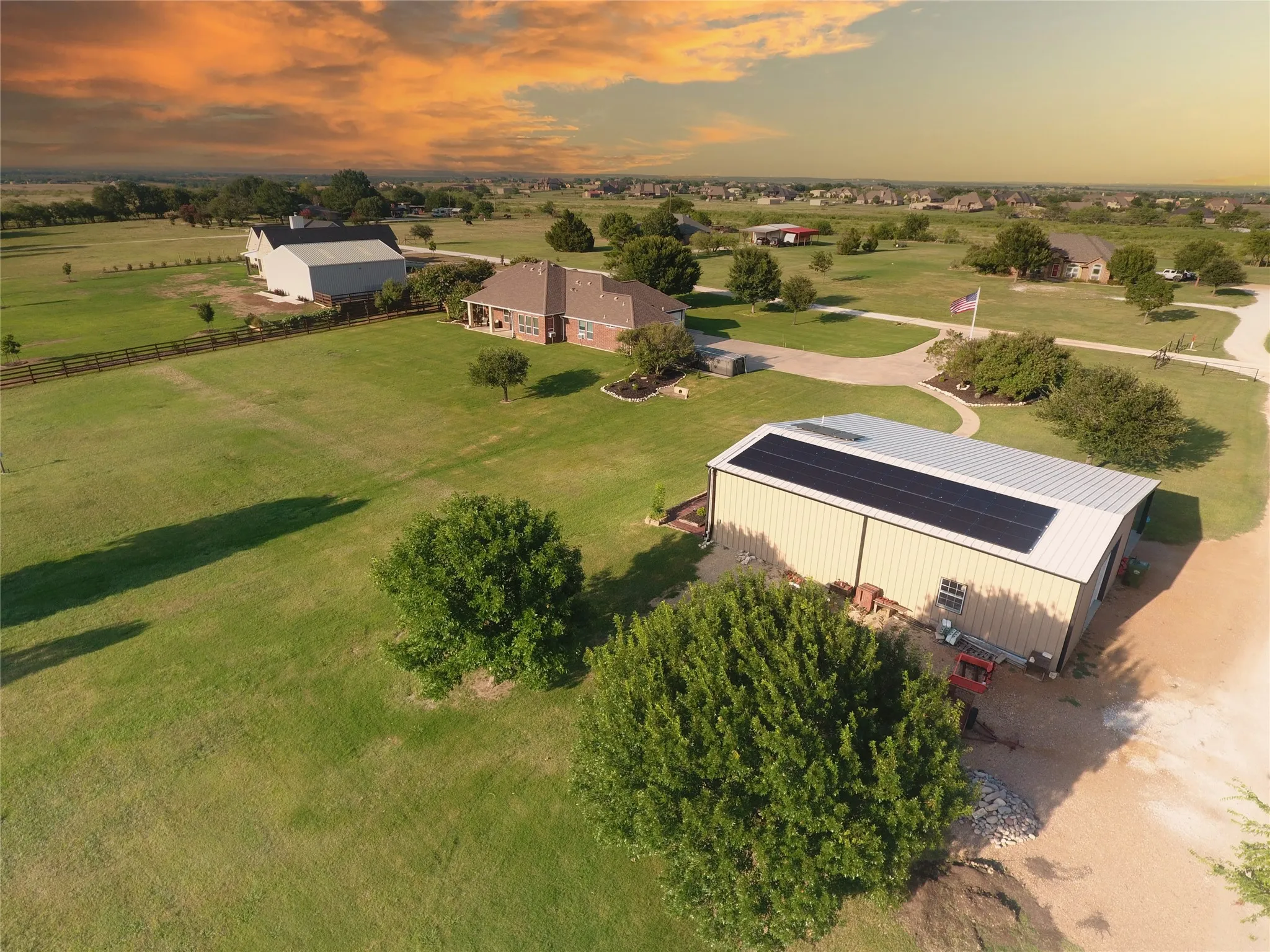 Single Family Residence For Sale in Denton County , 11225 Mesquite Hill Road, Sanger, Texas 76266, 4 Bedroom, 4 Bathroom, 2 Garage spaces, 2,427 Sqft, built in 2007, mls#21288435, Real Estate Agent in Sanger, Homes For Sale in Denton county, Homes For Sale in Sanger, Realtor in Sanger Texas, Real Estate Brokerage Independent Realty Texas, Luminita Cordes Realtor