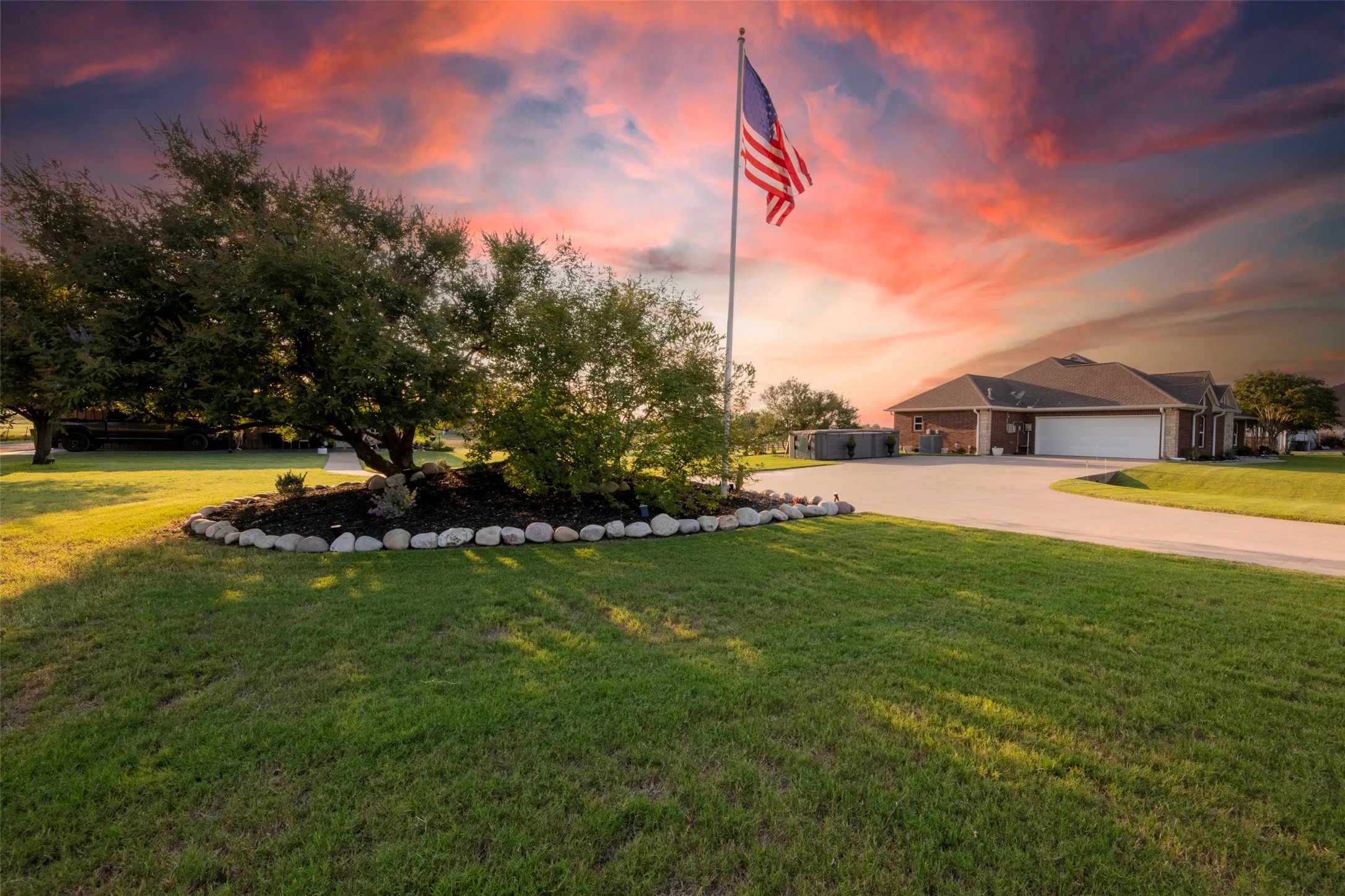 Single Family Residence For Sale in Denton County , 11225 Mesquite Hill Road, Sanger, Texas 76266, 4 Bedroom, 4 Bathroom, 2 Garage spaces, 2,427 Sqft, built in 2007, mls#21288435, Real Estate Agent in Sanger, Homes For Sale in Denton county, Homes For Sale in Sanger, Realtor in Sanger Texas, Real Estate Brokerage Independent Realty Texas, Luminita Cordes Realtor