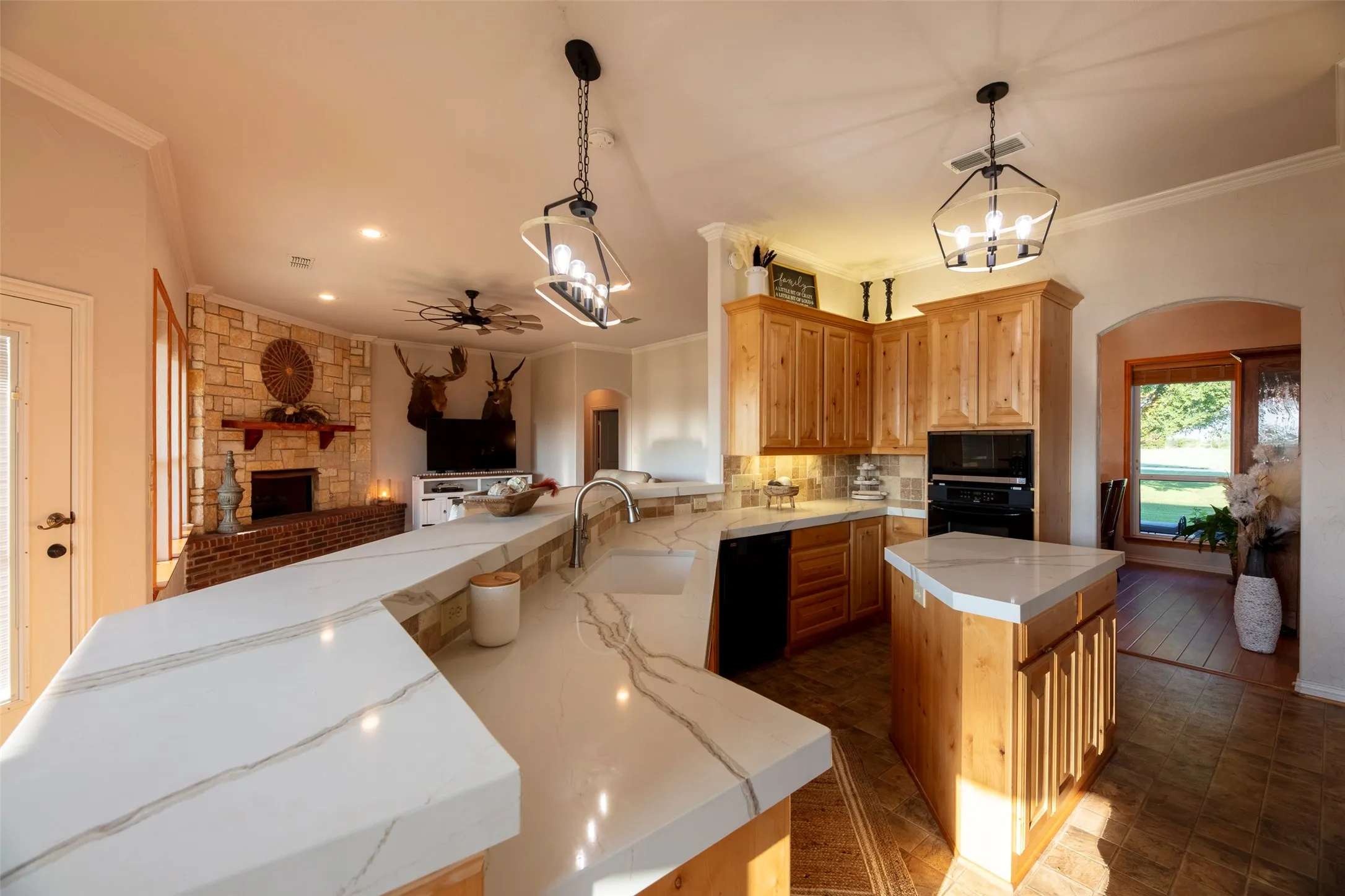 Single Family Residence For Sale in Denton County , 11225 Mesquite Hill Road, Sanger, Texas 76266, 4 Bedroom, 4 Bathroom, 2 Garage spaces, 2,427 Sqft, built in 2007, mls#21288435, Real Estate Agent in Sanger, Homes For Sale in Denton county, Homes For Sale in Sanger, Realtor in Sanger Texas, Real Estate Brokerage Independent Realty Texas, Luminita Cordes Realtor