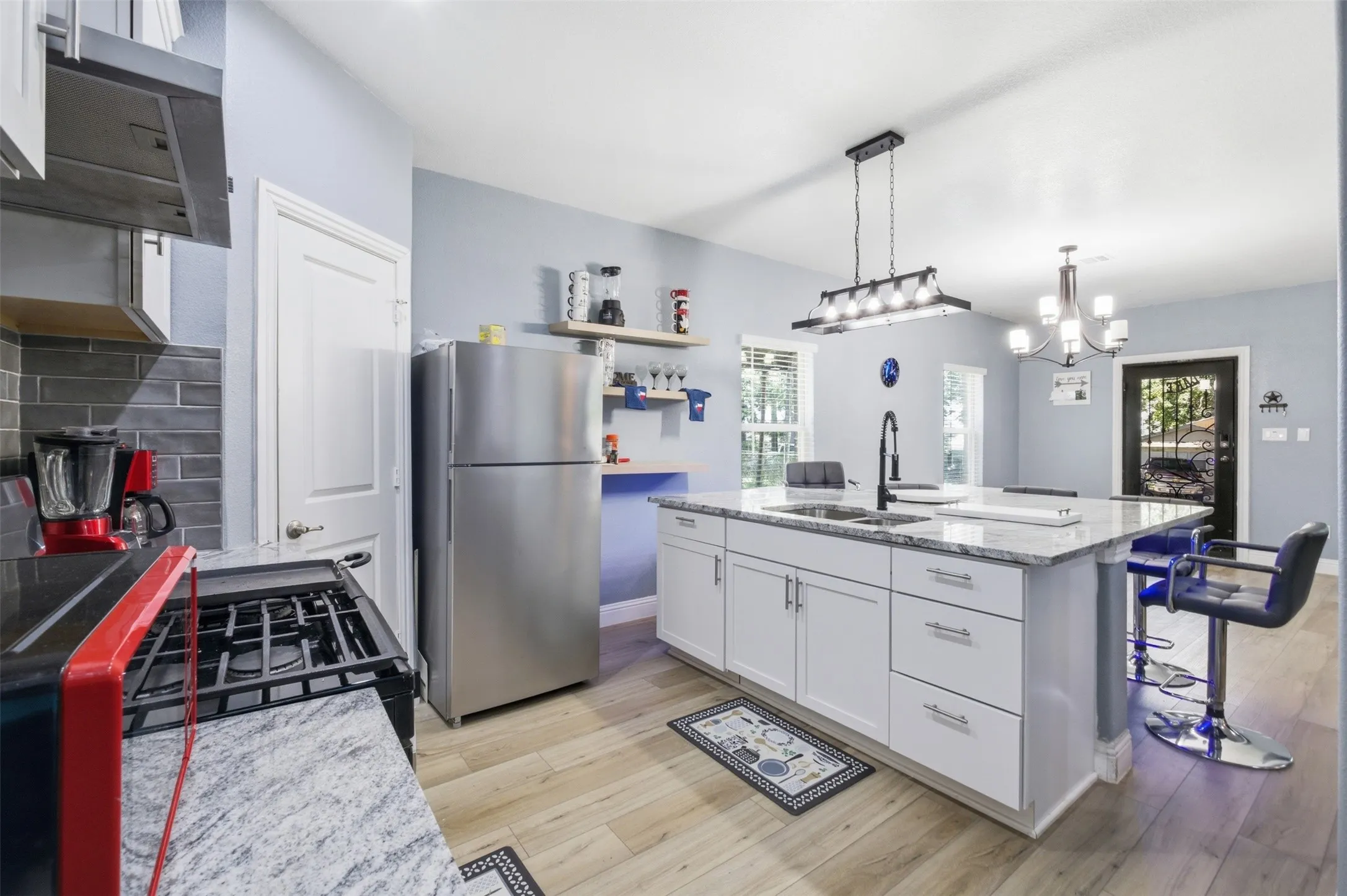 Single Family Residence For Sale in Henderson County , 222 Wedgewood Drive, Mabank, Texas 75156, 3 Bedroom, 3 Bathroom, Garage spaces, 2,880 Sqft, built in 2024, mls#21291012, Real Estate Agent in Mabank, Homes For Sale in Henderson county, Homes For Sale in Mabank, Realtor in Mabank Texas, Real Estate Brokerage Independent Realty Texas, Luminita Cordes Realtor