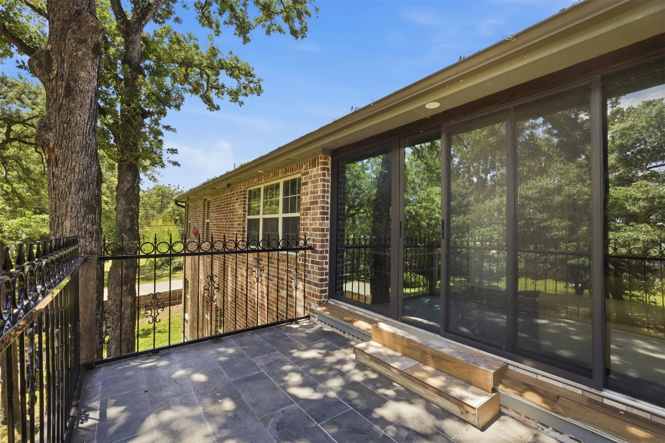Single Family Residence For Sale in Henderson County , 222 Wedgewood Drive, Mabank, Texas 75156, 3 Bedroom, 3 Bathroom, Garage spaces, 2,880 Sqft, built in 2024, mls#21291012, Real Estate Agent in Mabank, Homes For Sale in Henderson county, Homes For Sale in Mabank, Realtor in Mabank Texas, Real Estate Brokerage Independent Realty Texas, Luminita Cordes Realtor