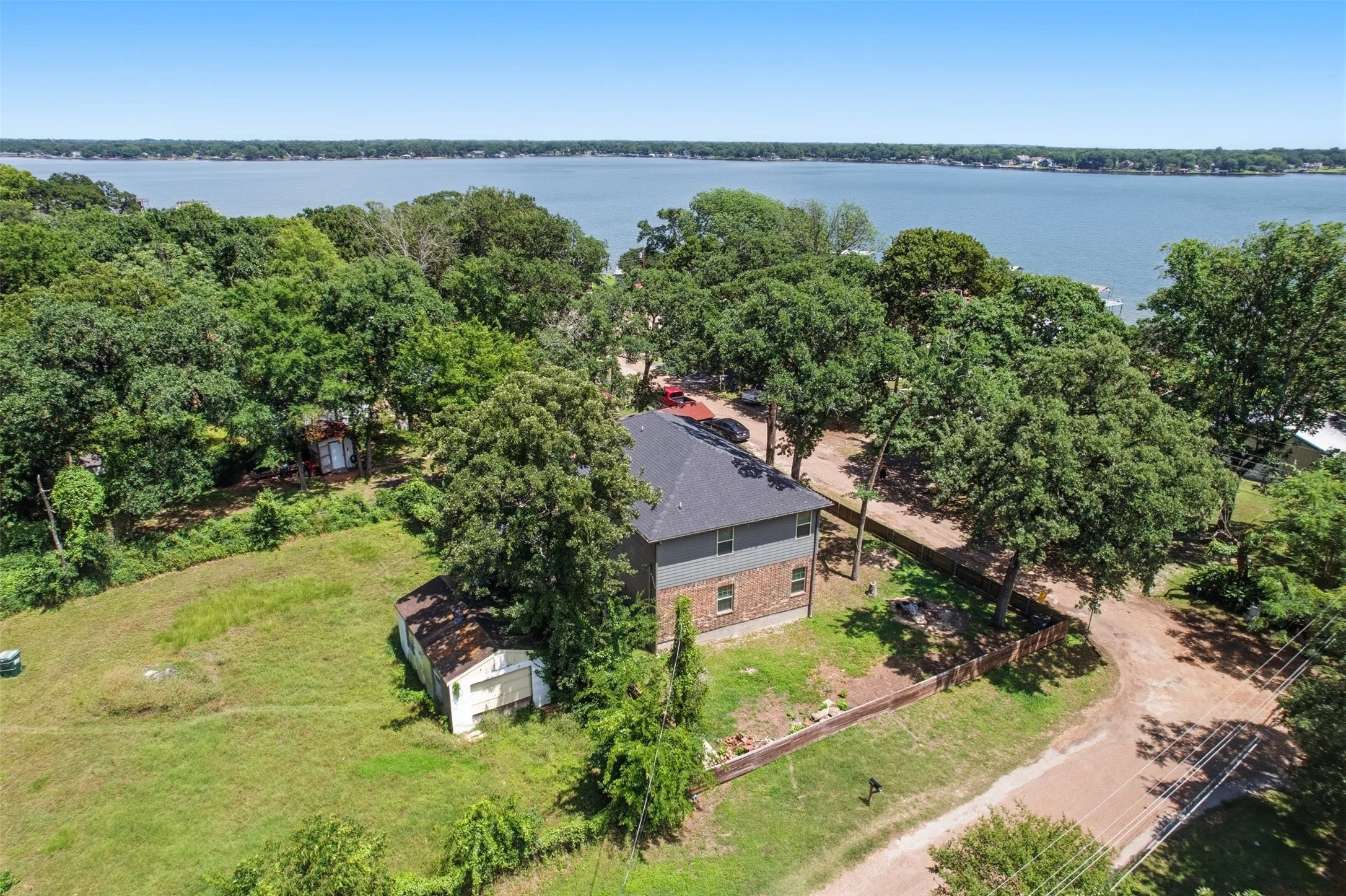 Single Family Residence For Sale in Henderson County , 222 Wedgewood Drive, Mabank, Texas 75156, 3 Bedroom, 3 Bathroom, Garage spaces, 2,880 Sqft, built in 2024, mls#21291012, Real Estate Agent in Mabank, Homes For Sale in Henderson county, Homes For Sale in Mabank, Realtor in Mabank Texas, Real Estate Brokerage Independent Realty Texas, Luminita Cordes Realtor