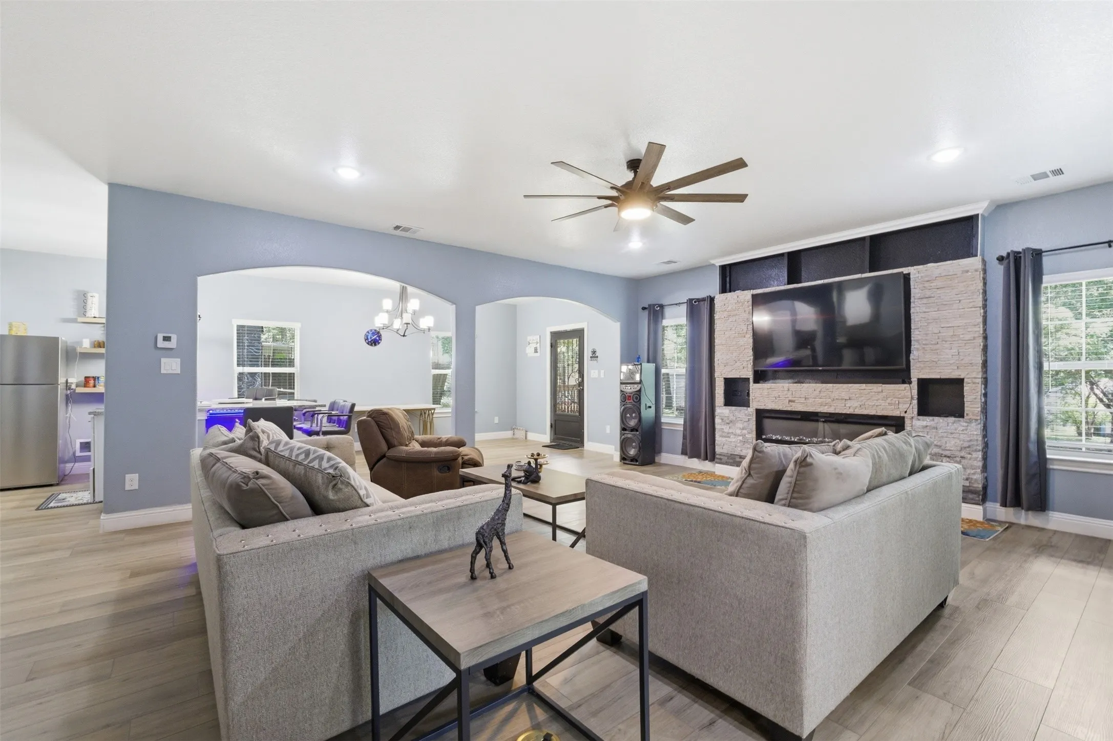 Single Family Residence For Sale in Henderson County , 222 Wedgewood Drive, Mabank, Texas 75156, 3 Bedroom, 3 Bathroom, Garage spaces, 2,880 Sqft, built in 2024, mls#21291012, Real Estate Agent in Mabank, Homes For Sale in Henderson county, Homes For Sale in Mabank, Realtor in Mabank Texas, Real Estate Brokerage Independent Realty Texas, Luminita Cordes Realtor