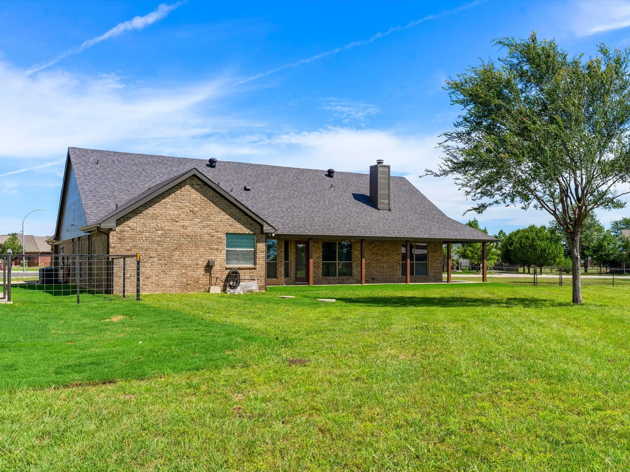 Single Family Residence For Sale in Tarrant County , 2641 Purple Sage Trail, Fort Worth, Texas 76179, 4 Bedroom, 3 Bathroom, 2 Garage spaces, 1,909 Sqft, built in 2006, mls#21287331, Real Estate Agent in Fort Worth, Homes For Sale in Tarrant county, Homes For Sale in Fort Worth, Realtor in Fort Worth Texas, Real Estate Brokerage Independent Realty Texas, Luminita Cordes Realtor