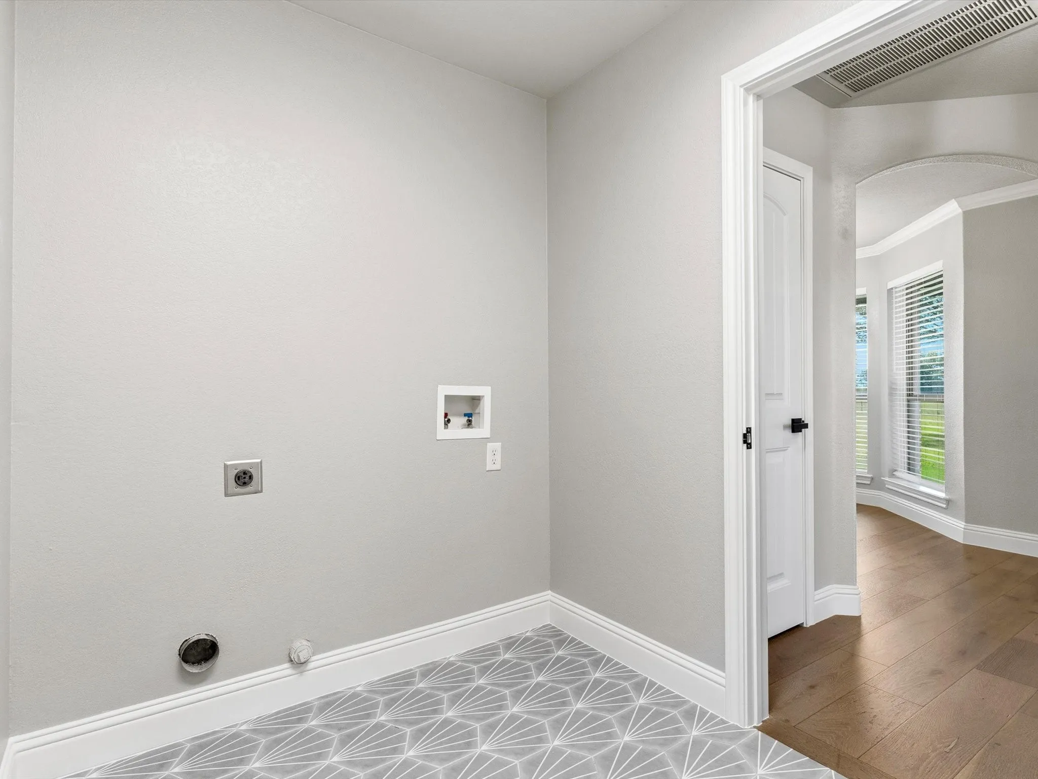 Single Family Residence For Sale in Tarrant County , 2641 Purple Sage Trail, Fort Worth, Texas 76179, 4 Bedroom, 3 Bathroom, 2 Garage spaces, 1,909 Sqft, built in 2006, mls#21287331, Real Estate Agent in Fort Worth, Homes For Sale in Tarrant county, Homes For Sale in Fort Worth, Realtor in Fort Worth Texas, Real Estate Brokerage Independent Realty Texas, Luminita Cordes Realtor