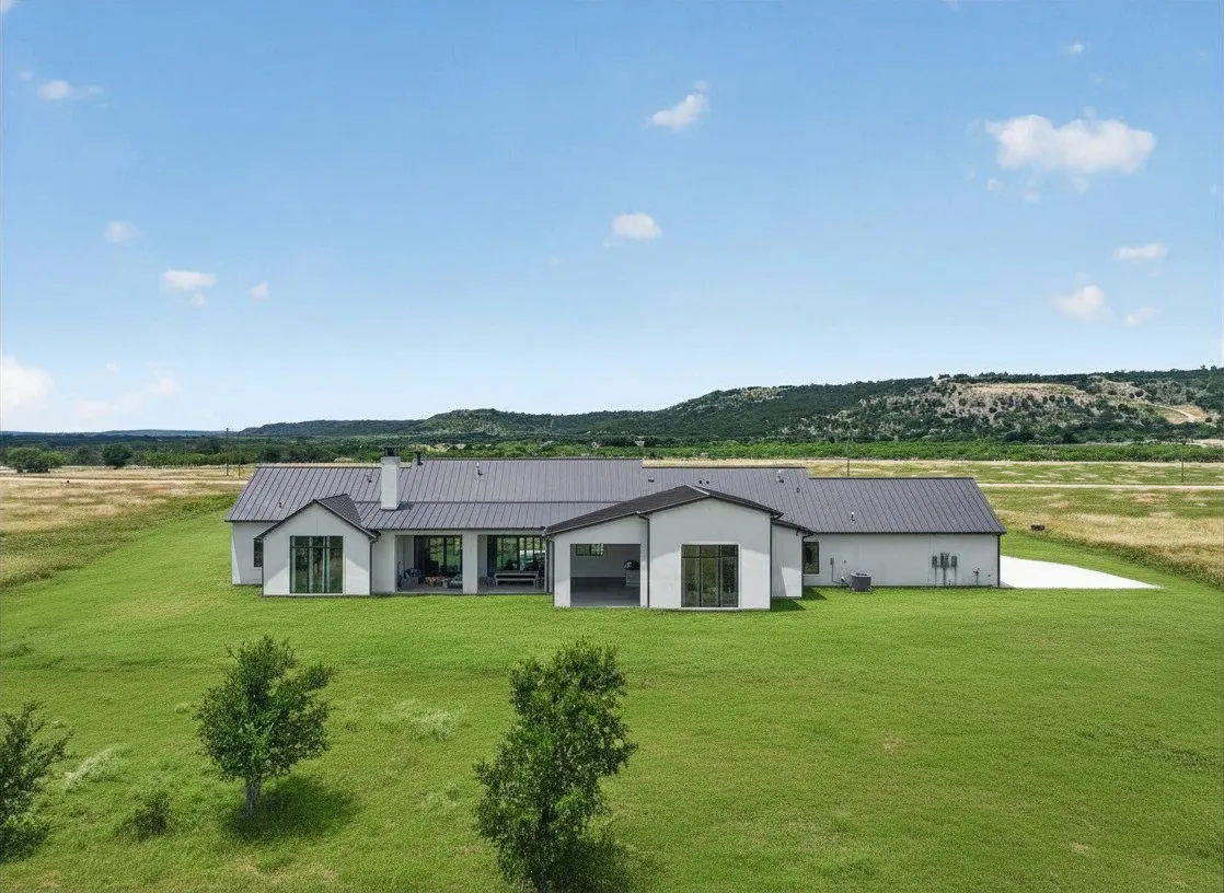 Single Family Residence For Sale in Palo Pinto County , 220 Cavalier Court, Strawn, Texas 76475, 4 Bedroom, 6 Bathroom, 2 Garage spaces, 4,206 Sqft, built in 2026, mls#21288981, Real Estate Agent in Strawn, Homes For Sale in Palo Pinto county, Homes For Sale in Strawn, Realtor in Strawn Texas, Real Estate Brokerage Independent Realty Texas, Luminita Cordes Realtor
