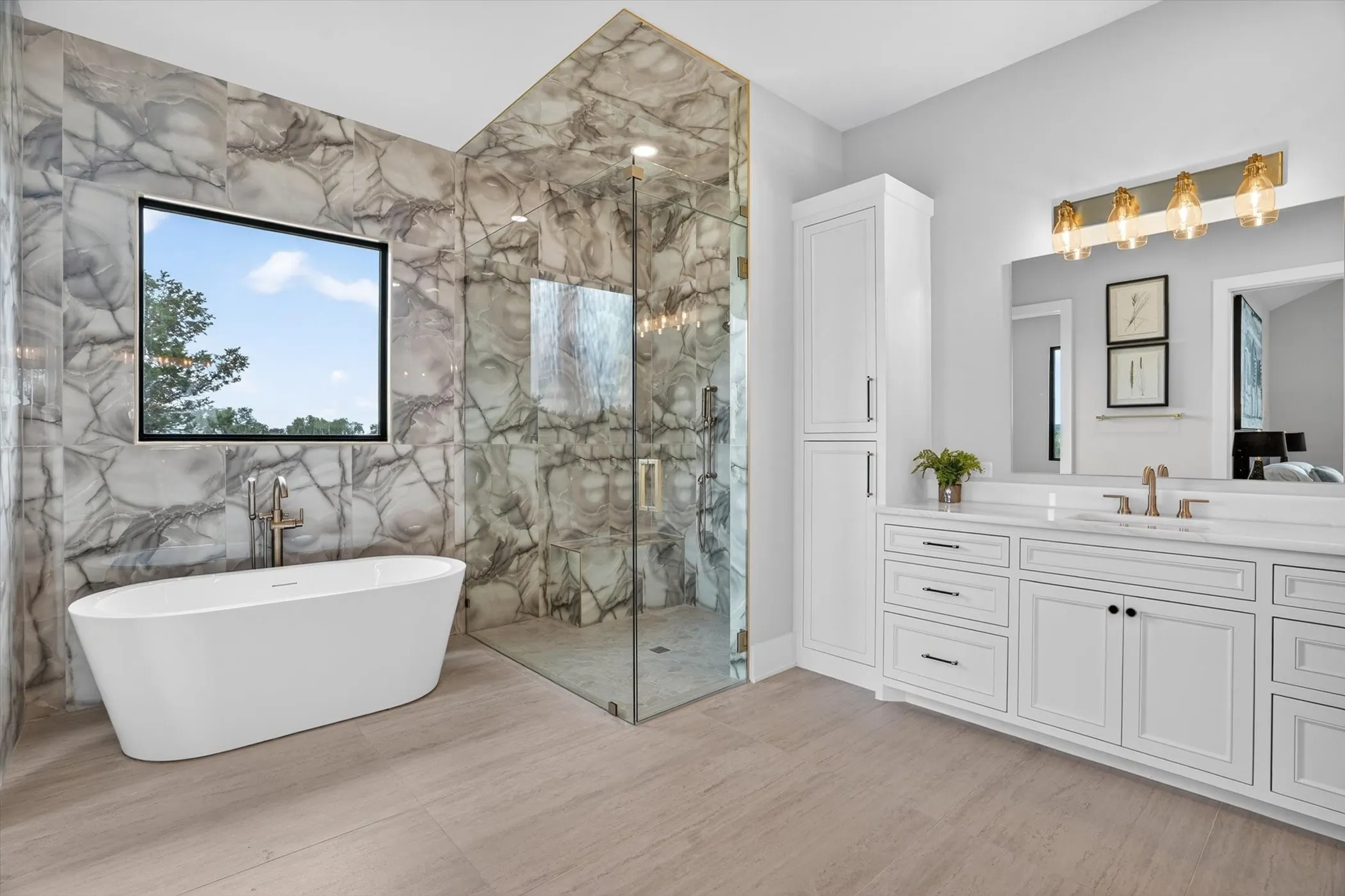 Single Family Residence For Sale in Palo Pinto County , 220 Cavalier Court, Strawn, Texas 76475, 4 Bedroom, 6 Bathroom, 2 Garage spaces, 4,206 Sqft, built in 2026, mls#21288981, Real Estate Agent in Strawn, Homes For Sale in Palo Pinto county, Homes For Sale in Strawn, Realtor in Strawn Texas, Real Estate Brokerage Independent Realty Texas, Luminita Cordes Realtor