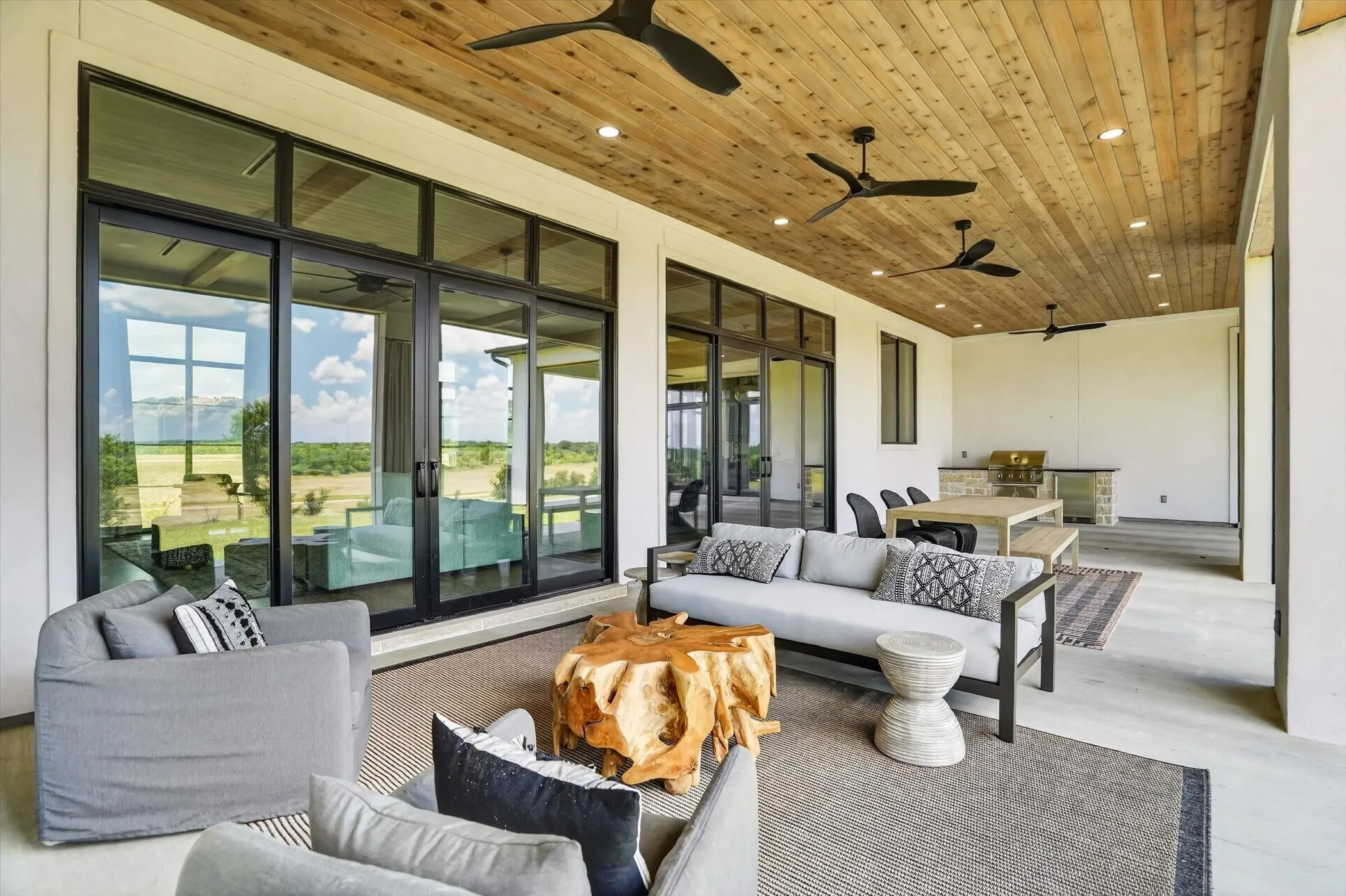Single Family Residence For Sale in Palo Pinto County , 220 Cavalier Court, Strawn, Texas 76475, 4 Bedroom, 6 Bathroom, 2 Garage spaces, 4,206 Sqft, built in 2026, mls#21288981, Real Estate Agent in Strawn, Homes For Sale in Palo Pinto county, Homes For Sale in Strawn, Realtor in Strawn Texas, Real Estate Brokerage Independent Realty Texas, Luminita Cordes Realtor
