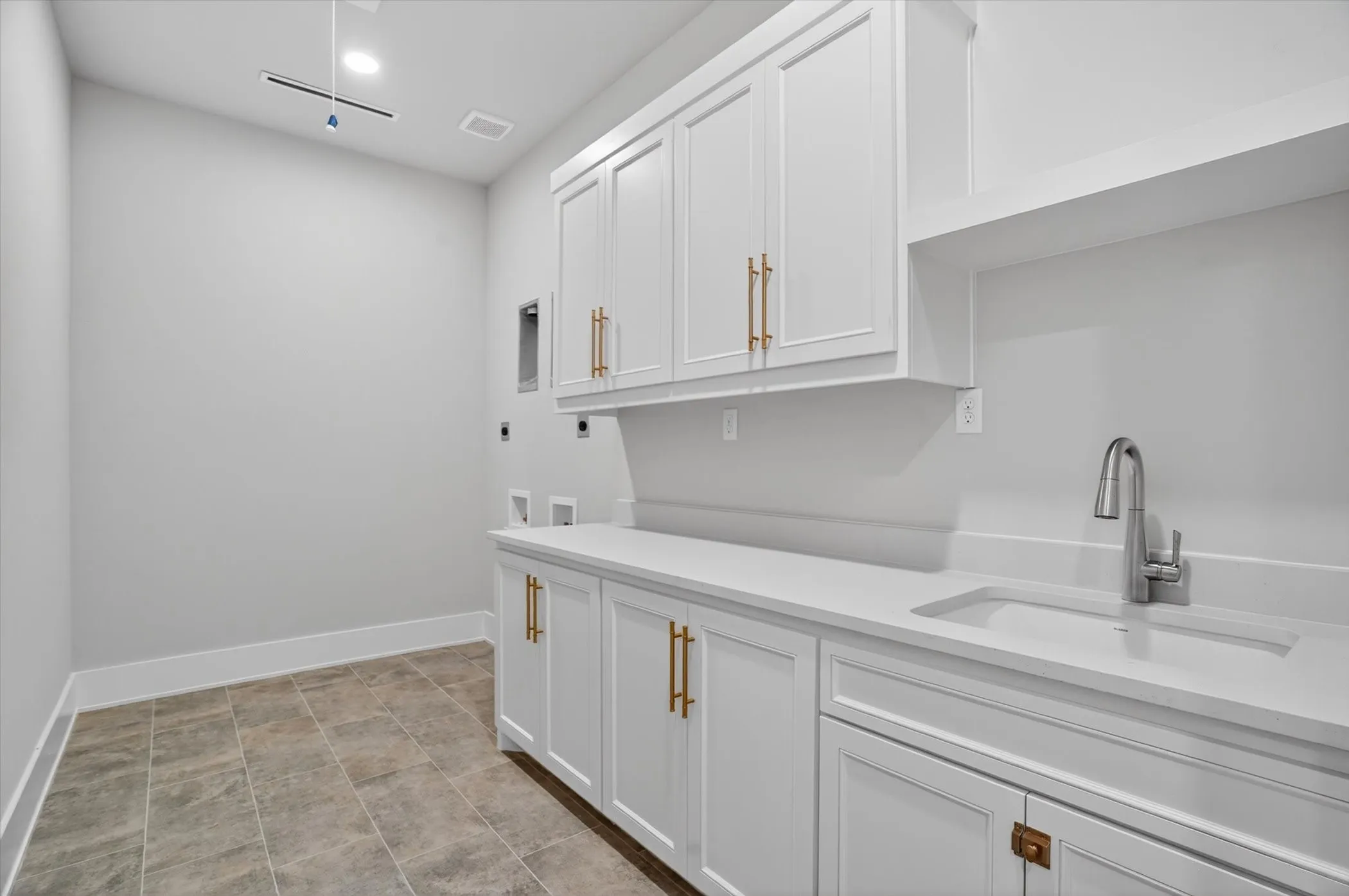 Single Family Residence For Sale in Palo Pinto County , 220 Cavalier Court, Strawn, Texas 76475, 4 Bedroom, 6 Bathroom, 2 Garage spaces, 4,206 Sqft, built in 2026, mls#21288981, Real Estate Agent in Strawn, Homes For Sale in Palo Pinto county, Homes For Sale in Strawn, Realtor in Strawn Texas, Real Estate Brokerage Independent Realty Texas, Luminita Cordes Realtor