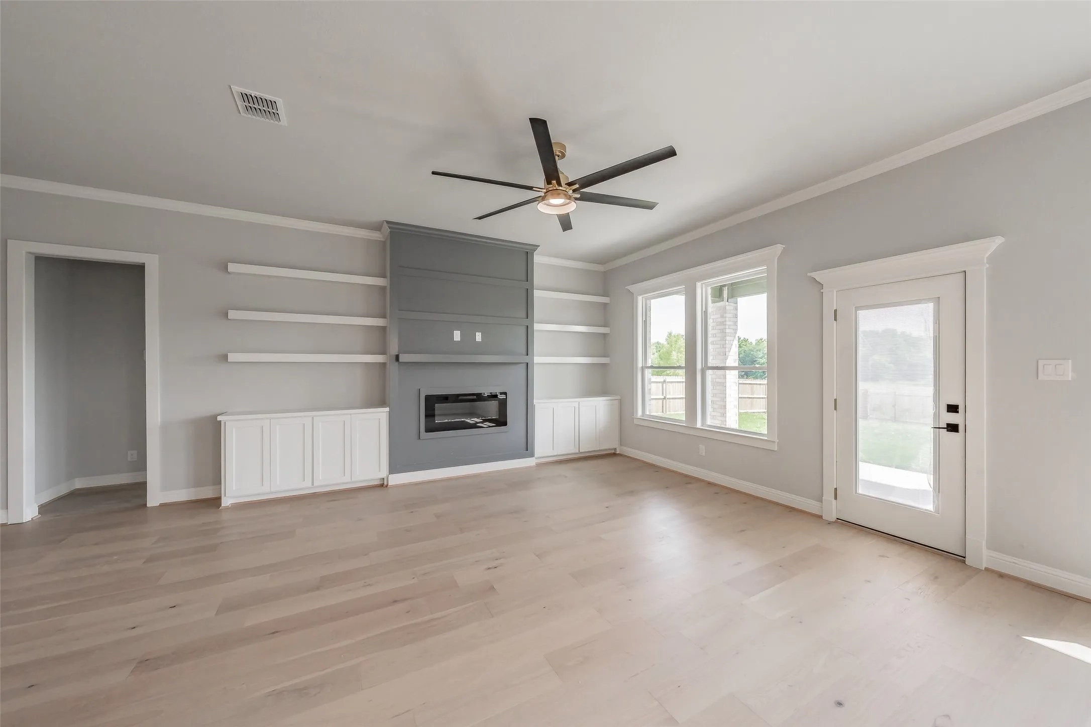 Single Family Residence For Sale in Tarrant County , 160 Rockin River Drive, Fort Worth, Texas 76120, 4 Bedroom, 3 Bathroom, 2 Garage spaces, 2,298 Sqft, built in 2026, mls#21285283, Real Estate Agent in Fort Worth, Homes For Sale in Tarrant county, Homes For Sale in Fort Worth, Realtor in Fort Worth Texas, Real Estate Brokerage Independent Realty Texas, Luminita Cordes Realtor