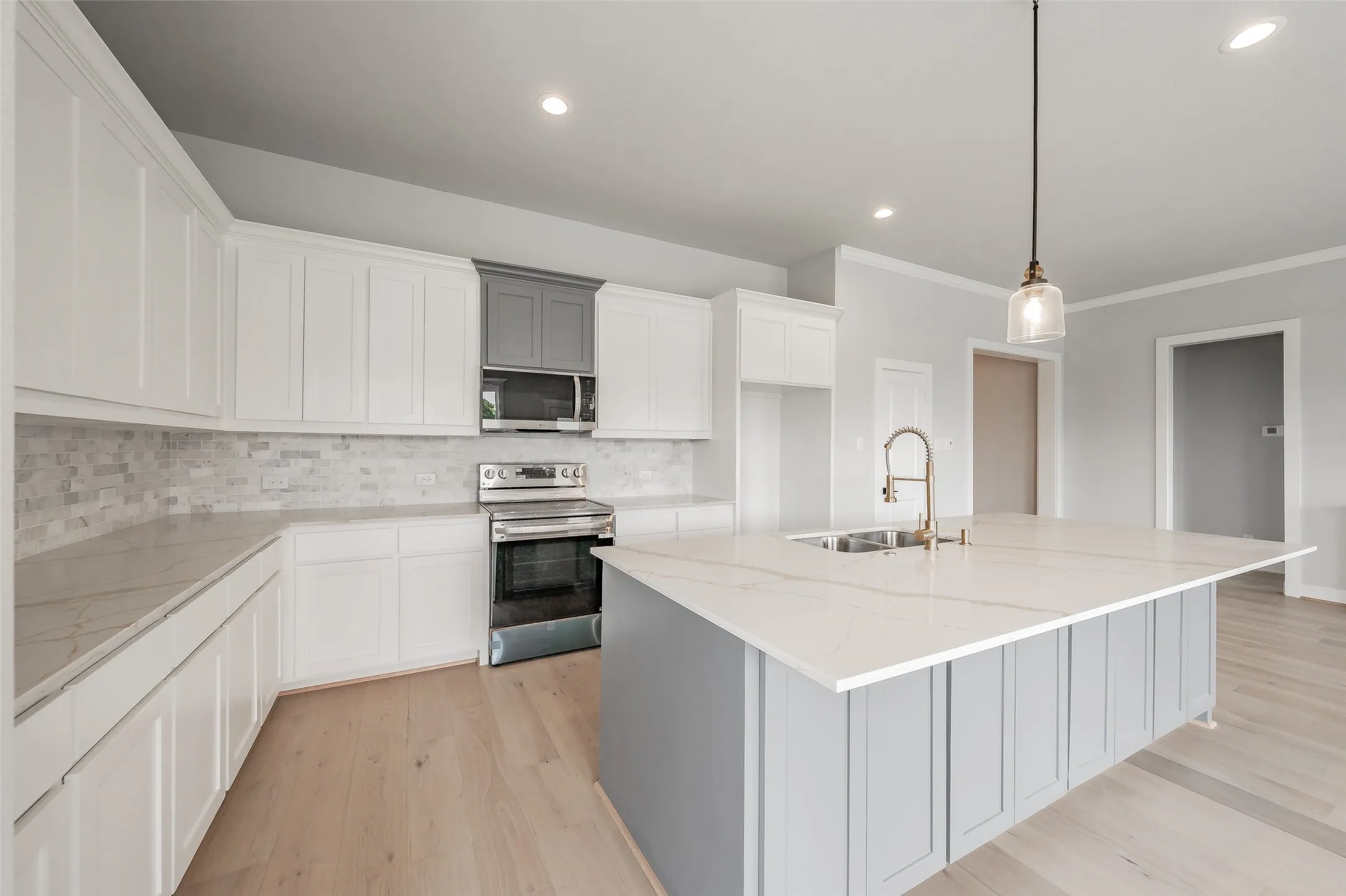 Single Family Residence For Sale in Tarrant County , 160 Rockin River Drive, Fort Worth, Texas 76120, 4 Bedroom, 3 Bathroom, 2 Garage spaces, 2,298 Sqft, built in 2026, mls#21285283, Real Estate Agent in Fort Worth, Homes For Sale in Tarrant county, Homes For Sale in Fort Worth, Realtor in Fort Worth Texas, Real Estate Brokerage Independent Realty Texas, Luminita Cordes Realtor