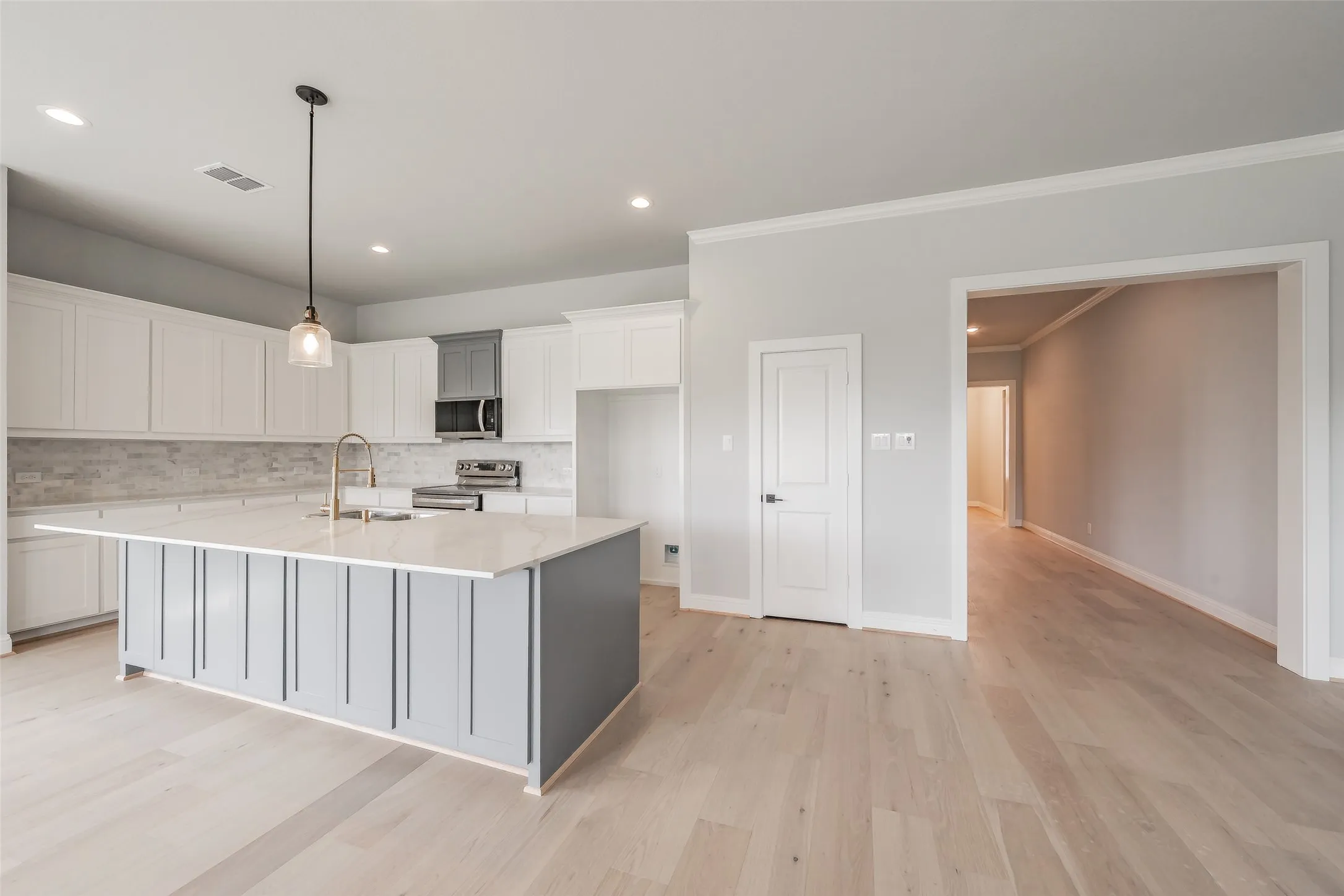 Single Family Residence For Sale in Tarrant County , 160 Rockin River Drive, Fort Worth, Texas 76120, 4 Bedroom, 3 Bathroom, 2 Garage spaces, 2,298 Sqft, built in 2026, mls#21285283, Real Estate Agent in Fort Worth, Homes For Sale in Tarrant county, Homes For Sale in Fort Worth, Realtor in Fort Worth Texas, Real Estate Brokerage Independent Realty Texas, Luminita Cordes Realtor