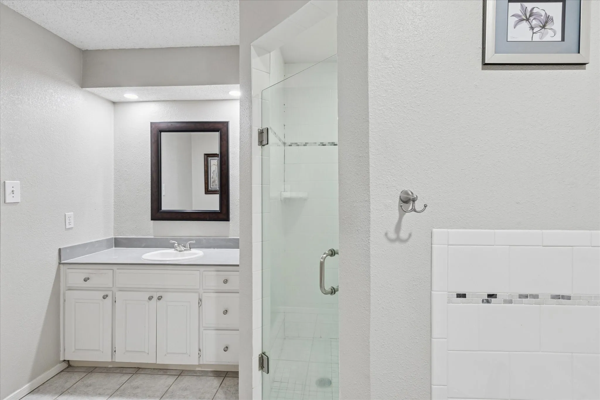 Single Family Residence For Sale in Tarrant County , 2618 Keystone Drive, Arlington, Texas 76006, 3 Bedroom, 2 Bathroom, 2 Garage spaces, 2,394 Sqft, built in 1978, mls#21290395, Real Estate Agent in Arlington, Homes For Sale in Tarrant county, Homes For Sale in Arlington, Realtor in Arlington Texas, Real Estate Brokerage Independent Realty Texas, Luminita Cordes Realtor