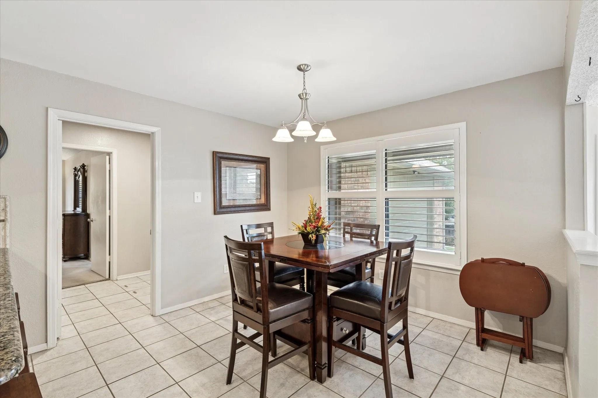 Single Family Residence For Sale in Tarrant County , 2618 Keystone Drive, Arlington, Texas 76006, 3 Bedroom, 2 Bathroom, 2 Garage spaces, 2,394 Sqft, built in 1978, mls#21290395, Real Estate Agent in Arlington, Homes For Sale in Tarrant county, Homes For Sale in Arlington, Realtor in Arlington Texas, Real Estate Brokerage Independent Realty Texas, Luminita Cordes Realtor