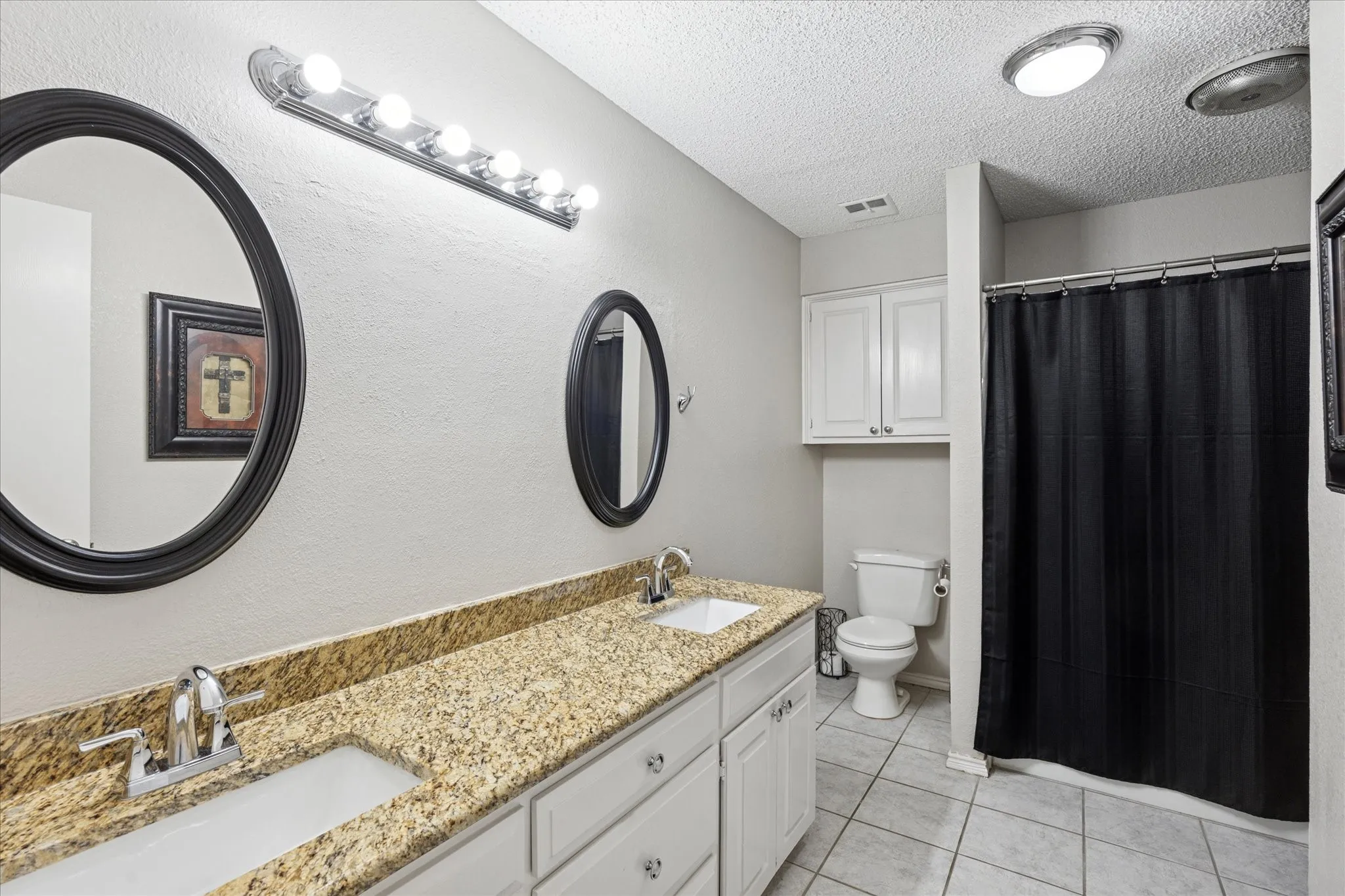 Single Family Residence For Sale in Tarrant County , 2618 Keystone Drive, Arlington, Texas 76006, 3 Bedroom, 2 Bathroom, 2 Garage spaces, 2,394 Sqft, built in 1978, mls#21290395, Real Estate Agent in Arlington, Homes For Sale in Tarrant county, Homes For Sale in Arlington, Realtor in Arlington Texas, Real Estate Brokerage Independent Realty Texas, Luminita Cordes Realtor