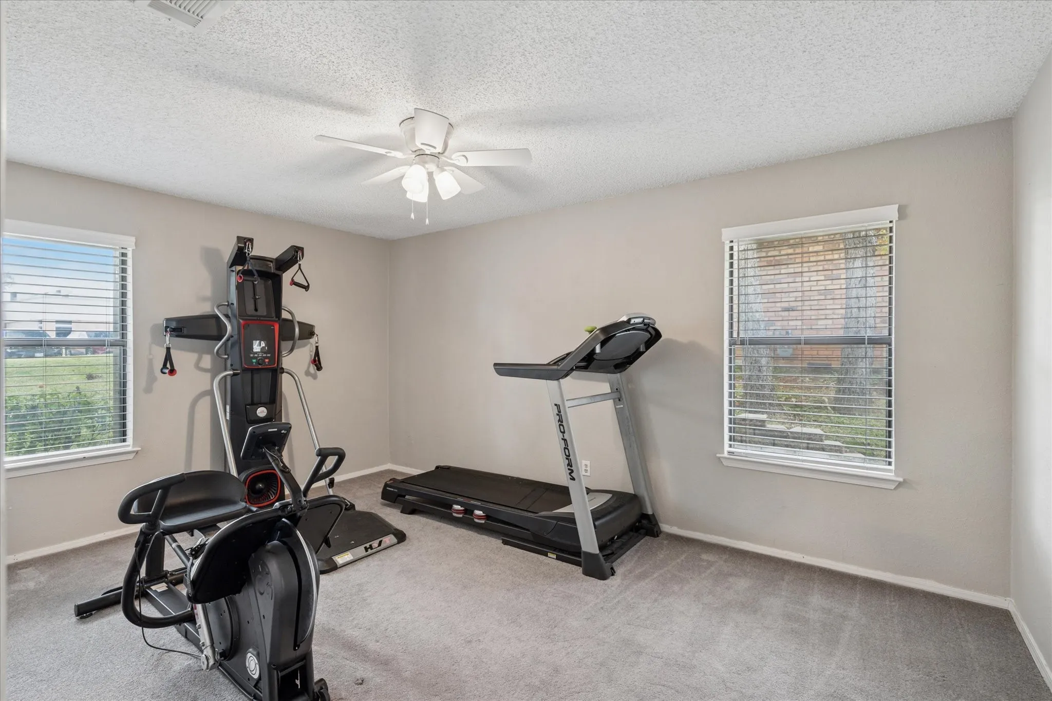 Single Family Residence For Sale in Tarrant County , 2618 Keystone Drive, Arlington, Texas 76006, 3 Bedroom, 2 Bathroom, 2 Garage spaces, 2,394 Sqft, built in 1978, mls#21290395, Real Estate Agent in Arlington, Homes For Sale in Tarrant county, Homes For Sale in Arlington, Realtor in Arlington Texas, Real Estate Brokerage Independent Realty Texas, Luminita Cordes Realtor