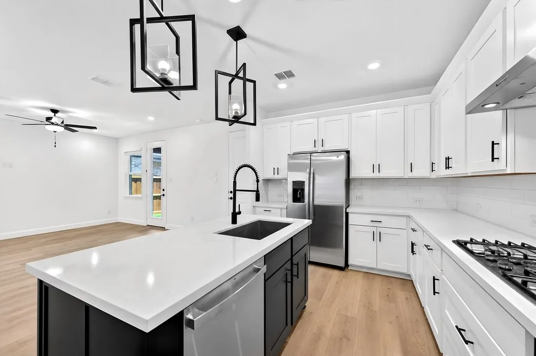 1113 Beebalm Mews ~ Ready Now!