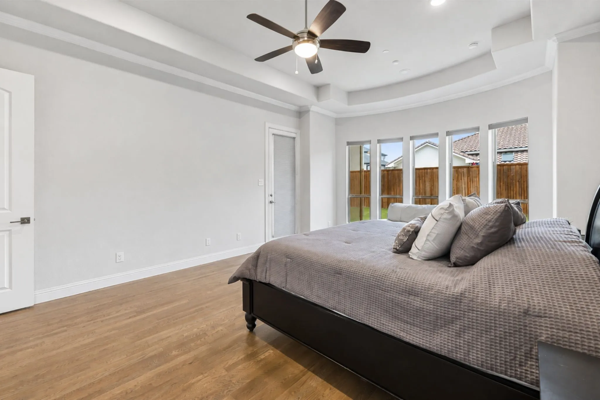 Single Family Residence For Sale in Collin County , 13590 Tim Tam Circle, Frisco, Texas 75035, 5 Bedroom, 6 Bathroom, 3 Garage spaces, 5,547 Sqft, built in 2020, mls#21288024, Real Estate Agent in Frisco, Homes For Sale in Collin county, Homes For Sale in Frisco, Realtor in Frisco Texas, Real Estate Brokerage Independent Realty Texas, Luminita Cordes Realtor