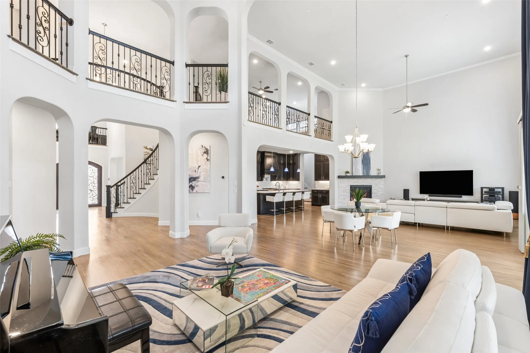 Single Family Residence For Sale in Collin County , 13590 Tim Tam Circle, Frisco, Texas 75035, 5 Bedroom, 6 Bathroom, 3 Garage spaces, 5,547 Sqft, built in 2020, mls#21288024, Real Estate Agent in Frisco, Homes For Sale in Collin county, Homes For Sale in Frisco, Realtor in Frisco Texas, Real Estate Brokerage Independent Realty Texas, Luminita Cordes Realtor